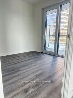 15 Ellerslie Avenue, #502