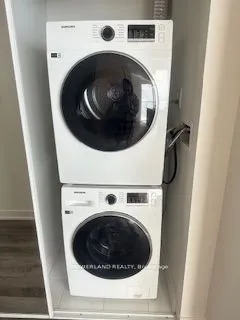 15 Ellerslie Avenue, #502