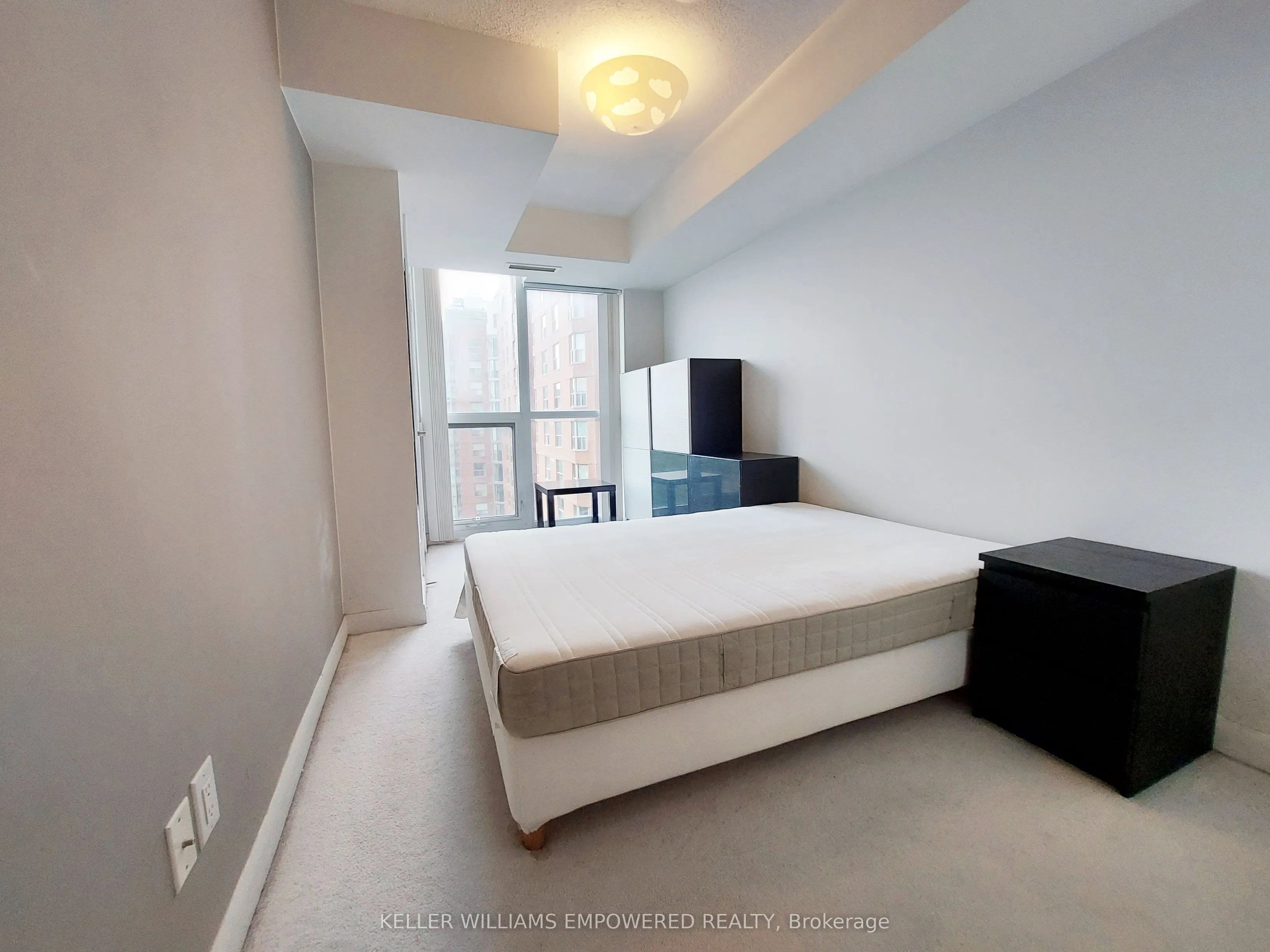 5793 Yonge Street, #803