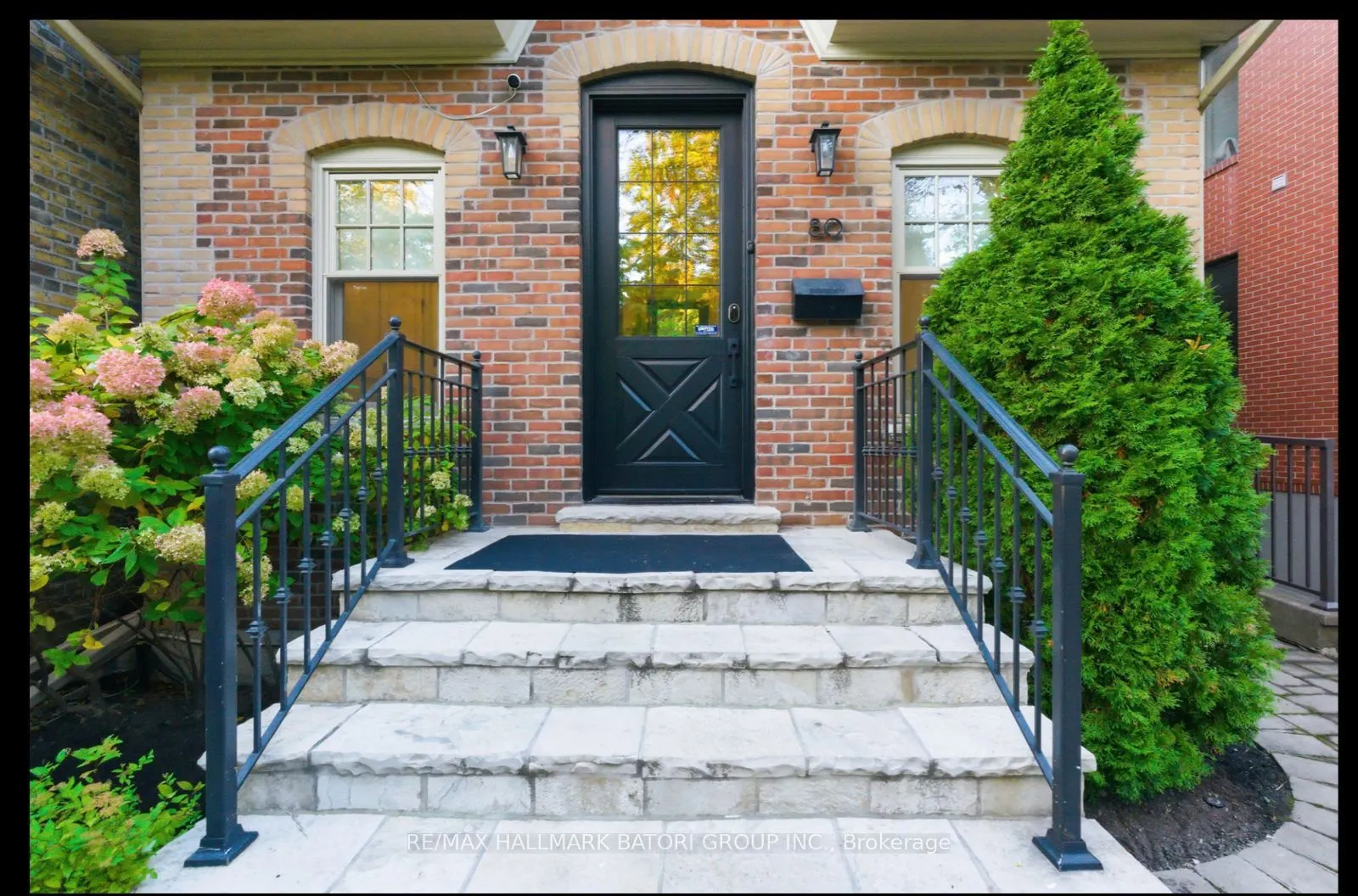 80 Macpherson Avenue