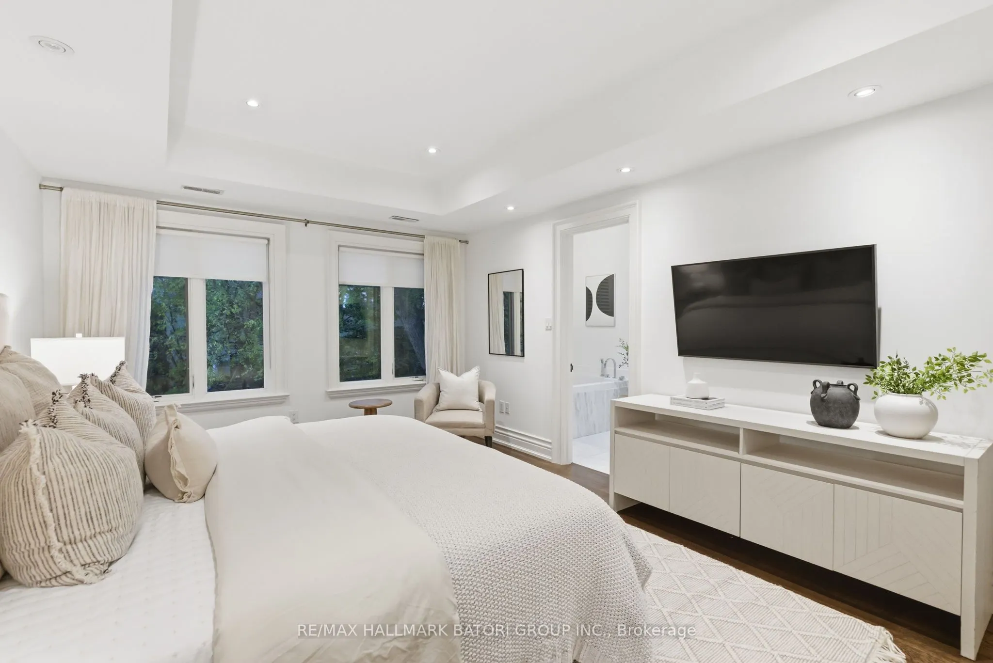 80 Macpherson Avenue