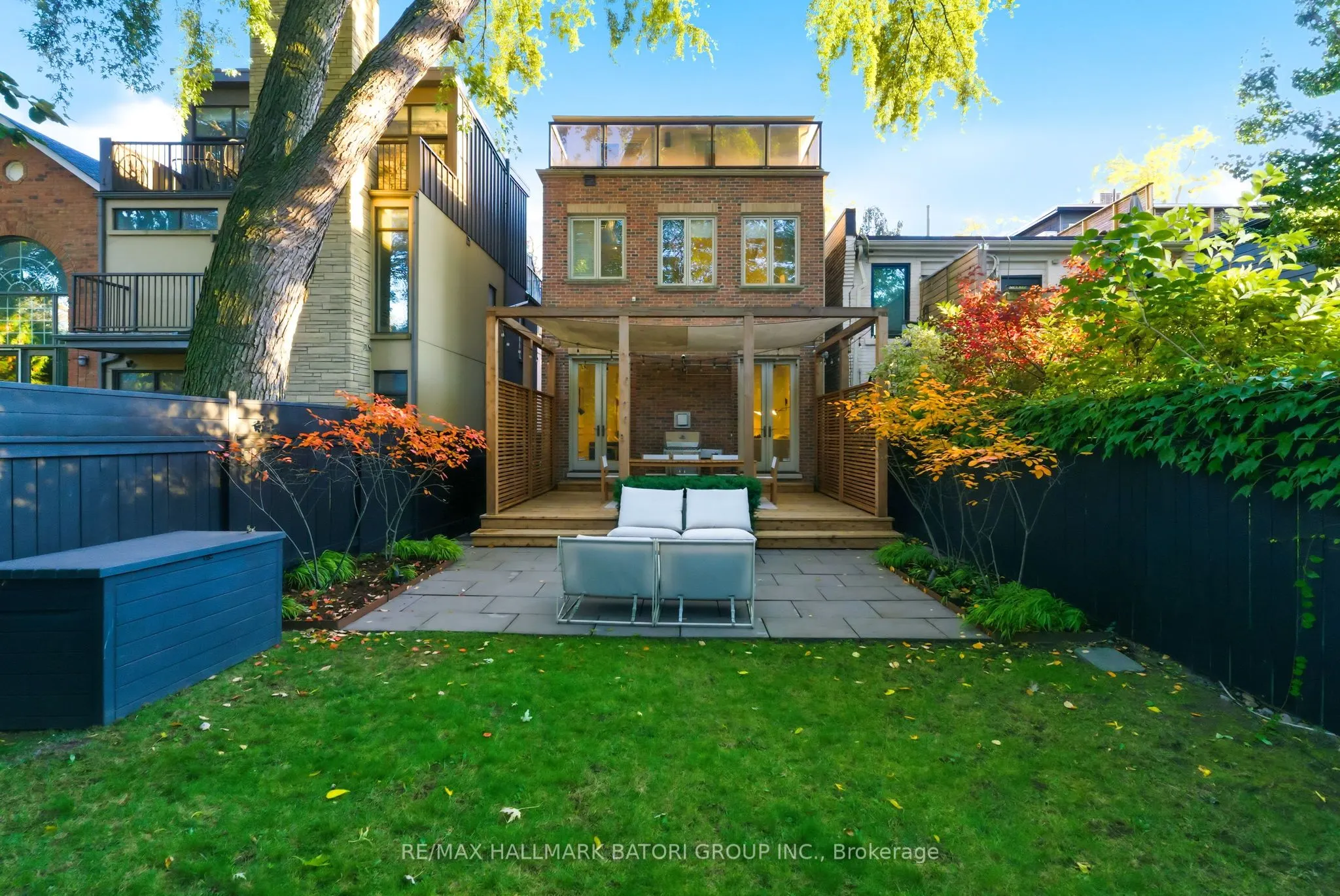 80 Macpherson Avenue