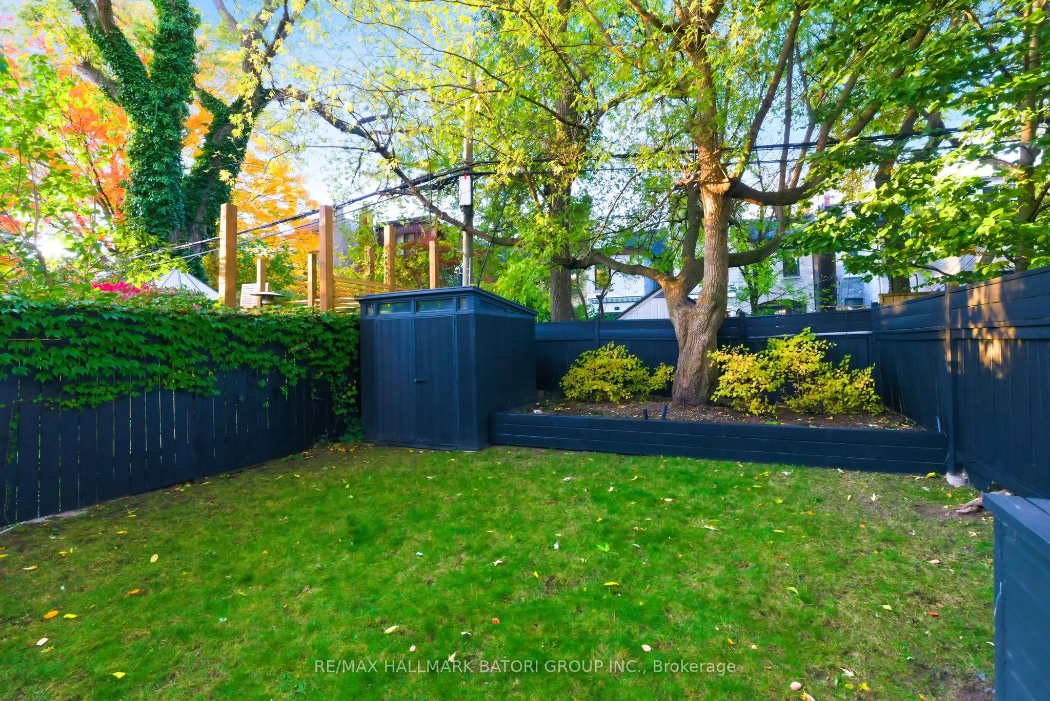 80 Macpherson Avenue