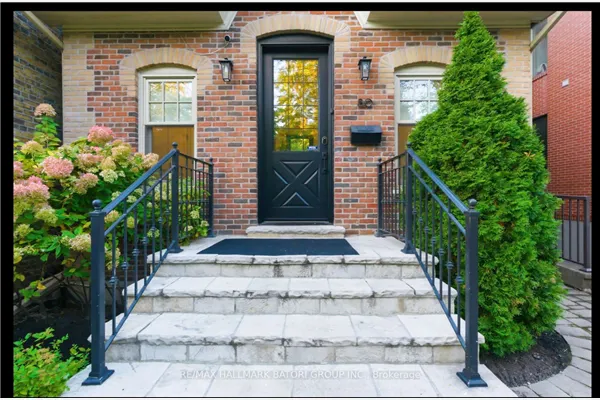 80 Macpherson Avenue