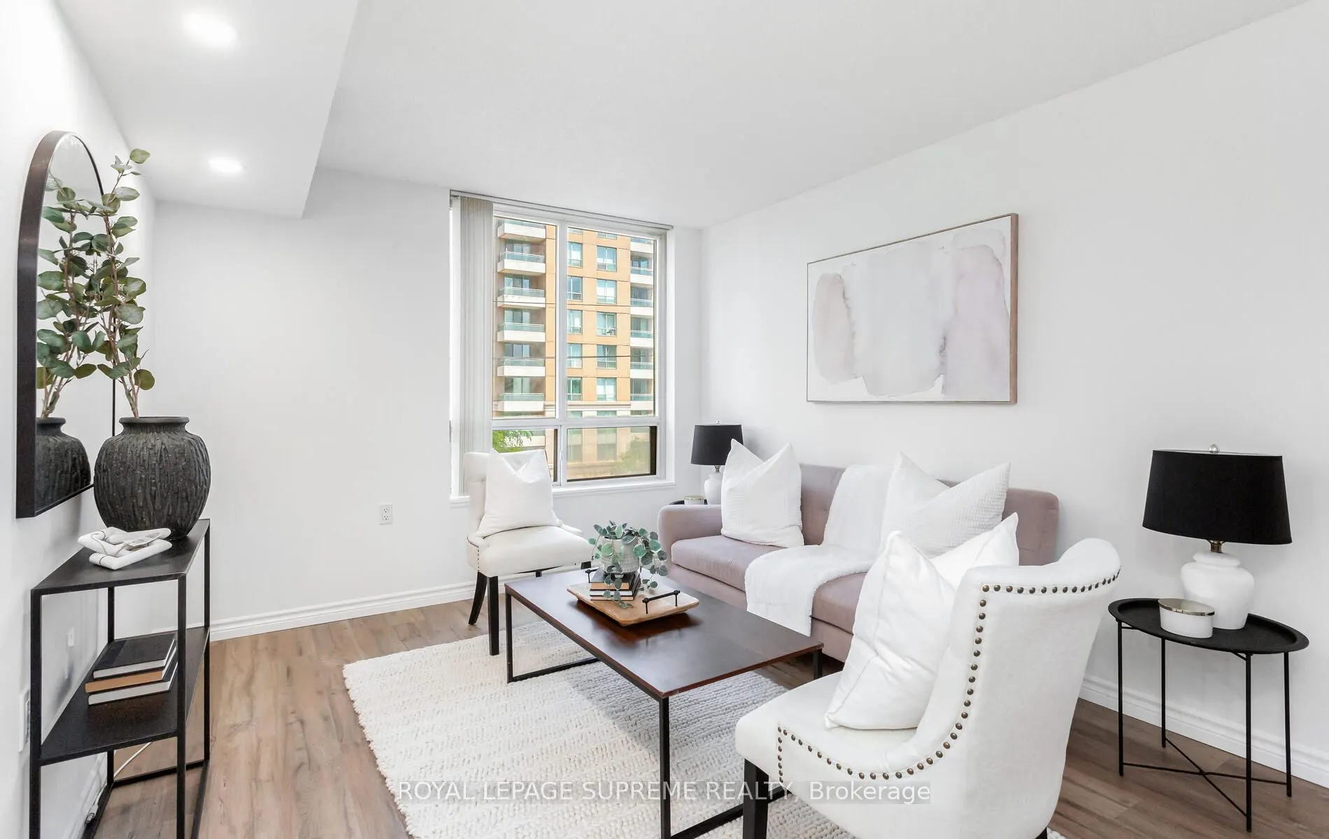 35 Finch Avenue E, #502