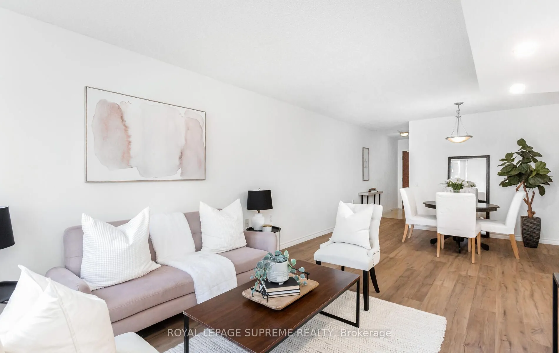 35 Finch Avenue E, #502
