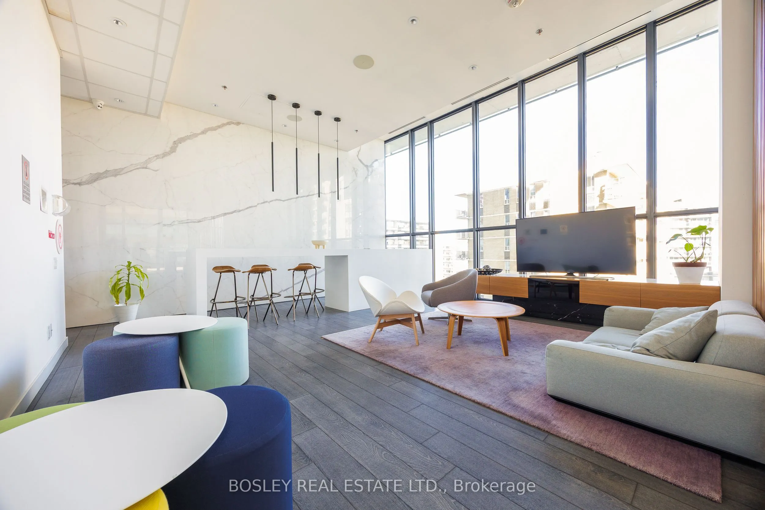 185 Roehampton Avenue, #2112