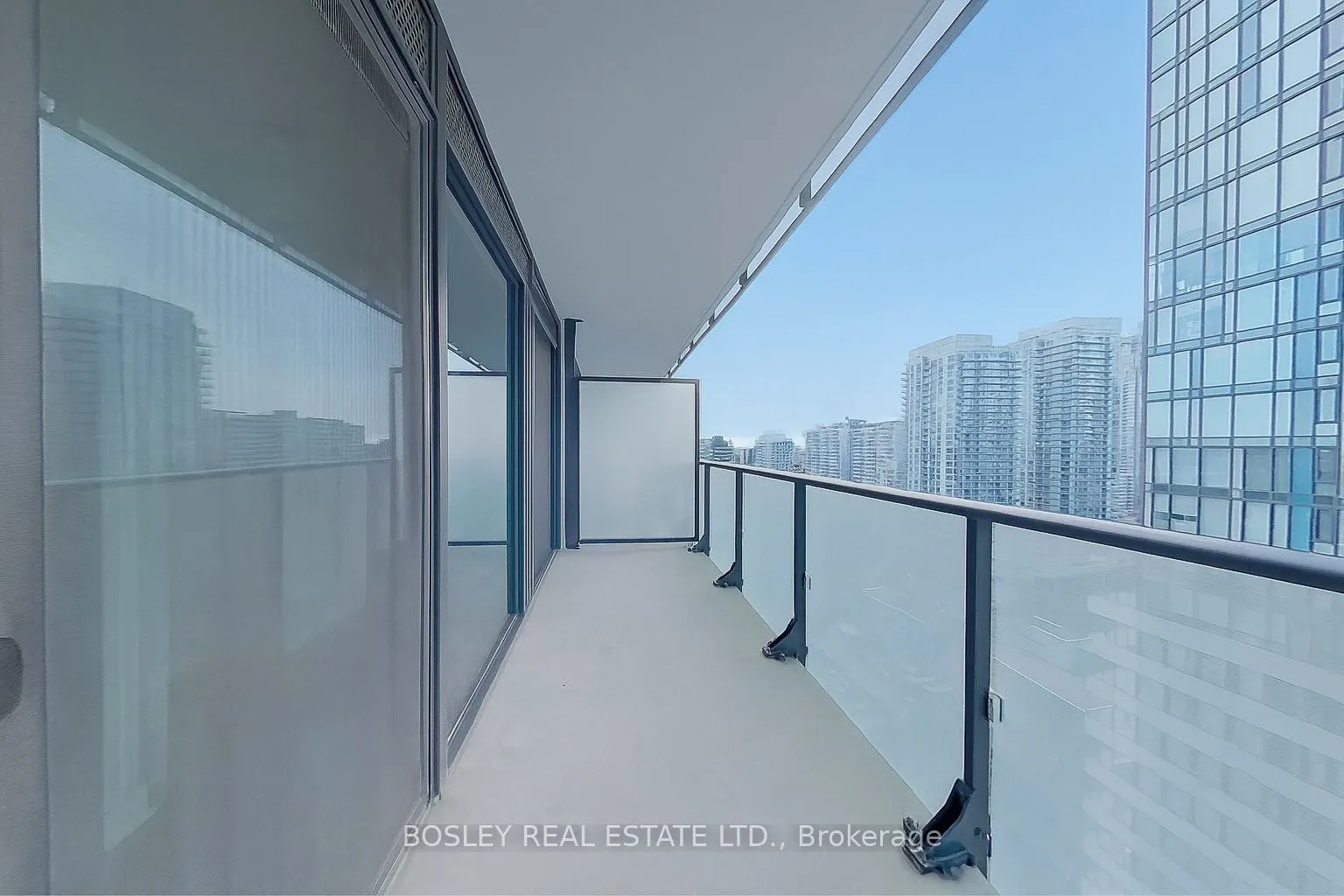 185 Roehampton Avenue, #2112