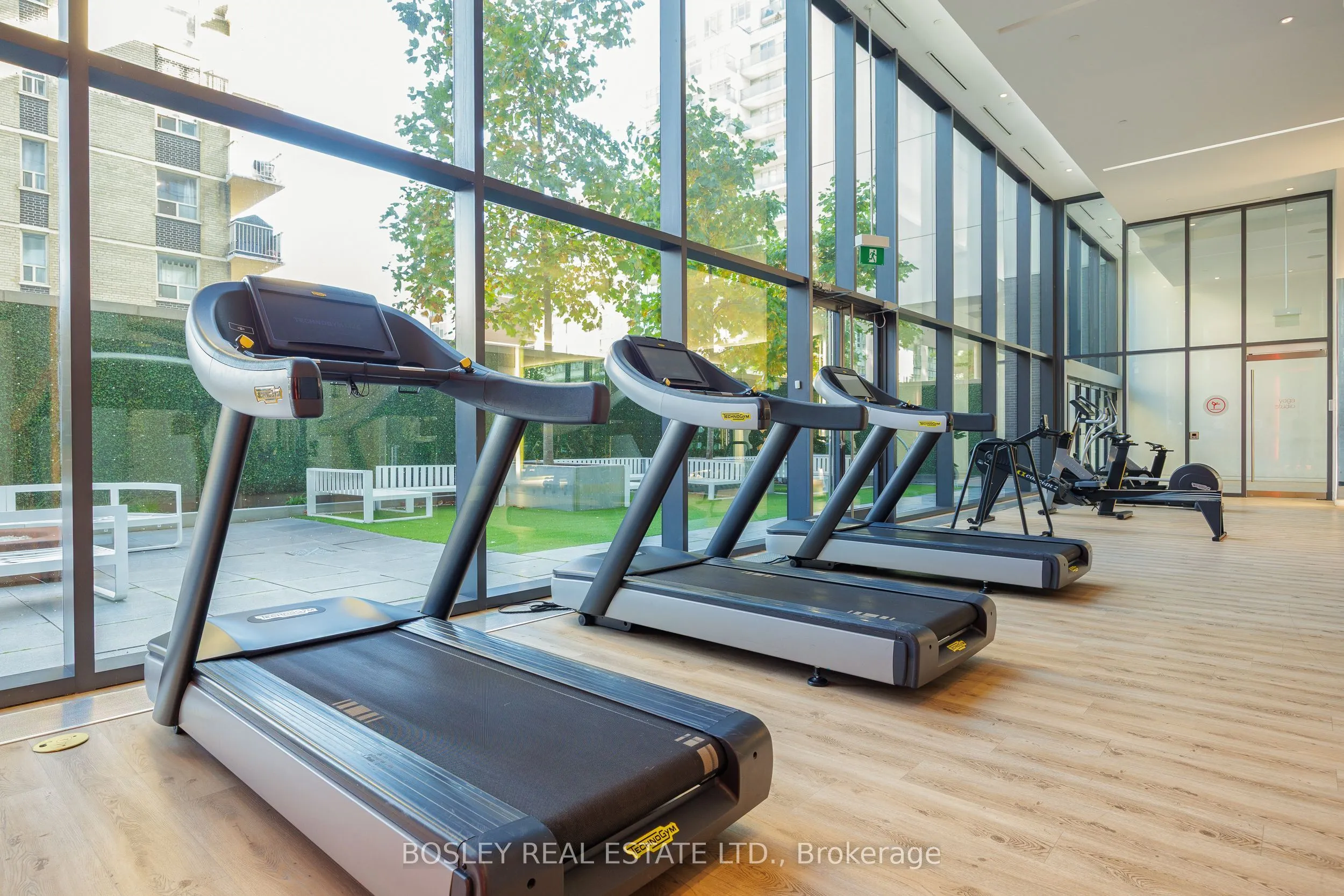 185 Roehampton Avenue, #2112