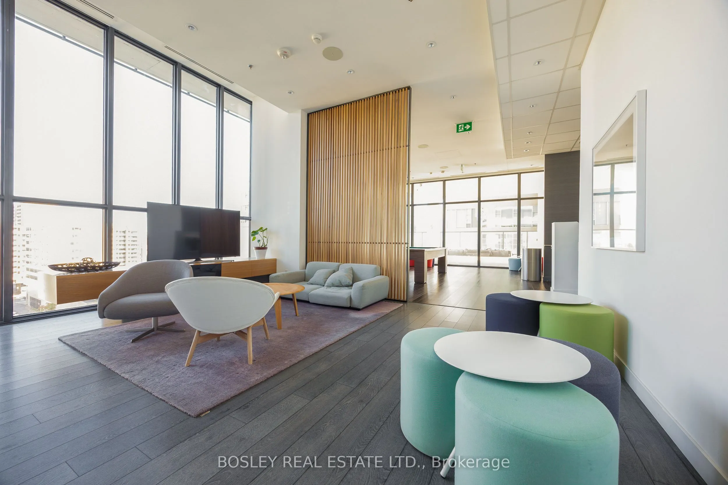 185 Roehampton Avenue, #2112