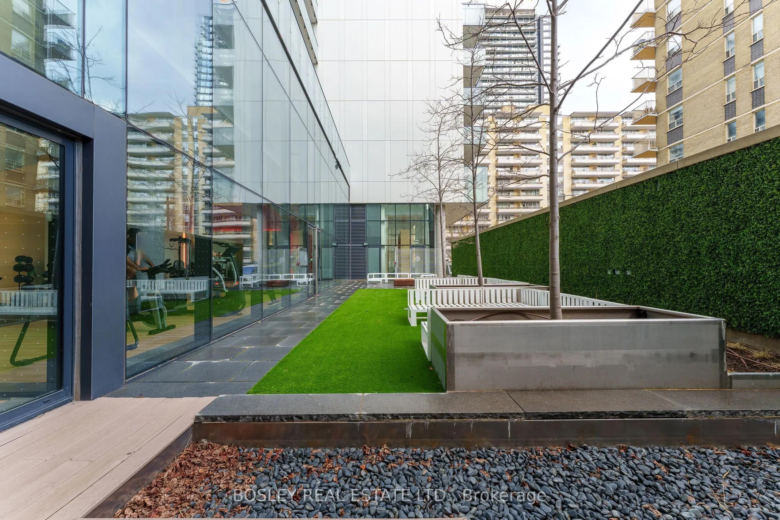 185 Roehampton Avenue, #2112