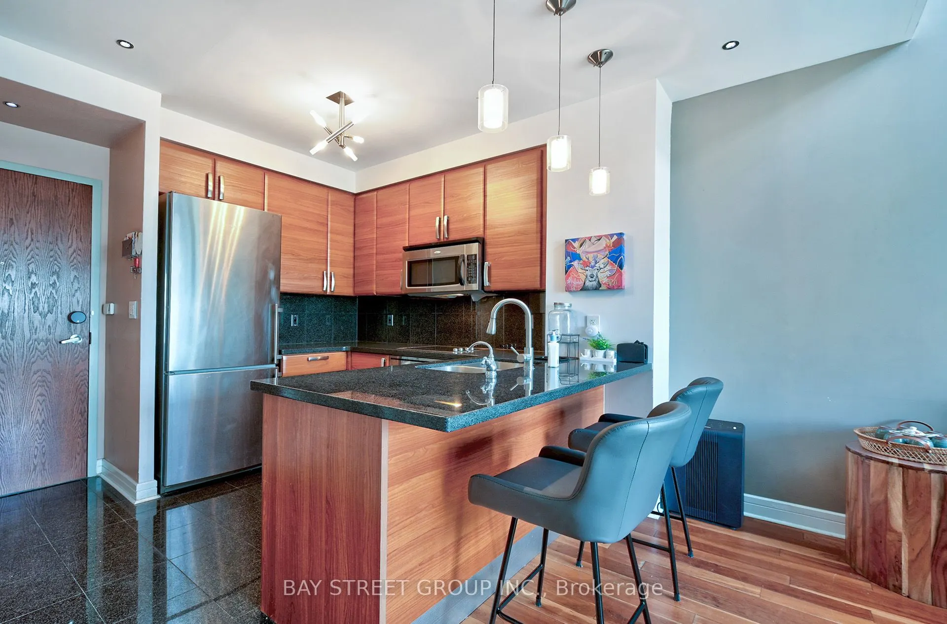 1 Avondale Avenue, #UPH03