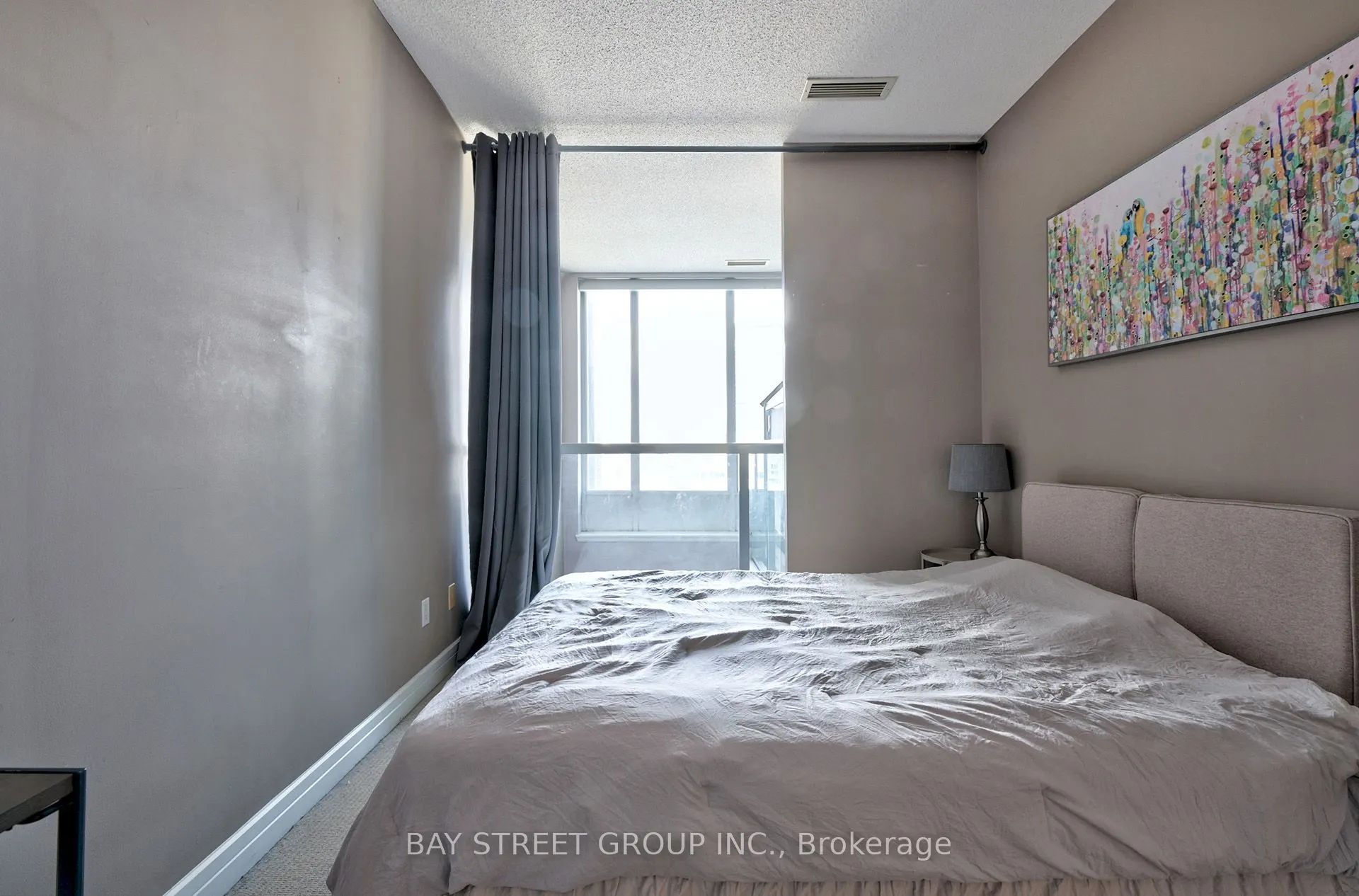 1 Avondale Avenue, #UPH03