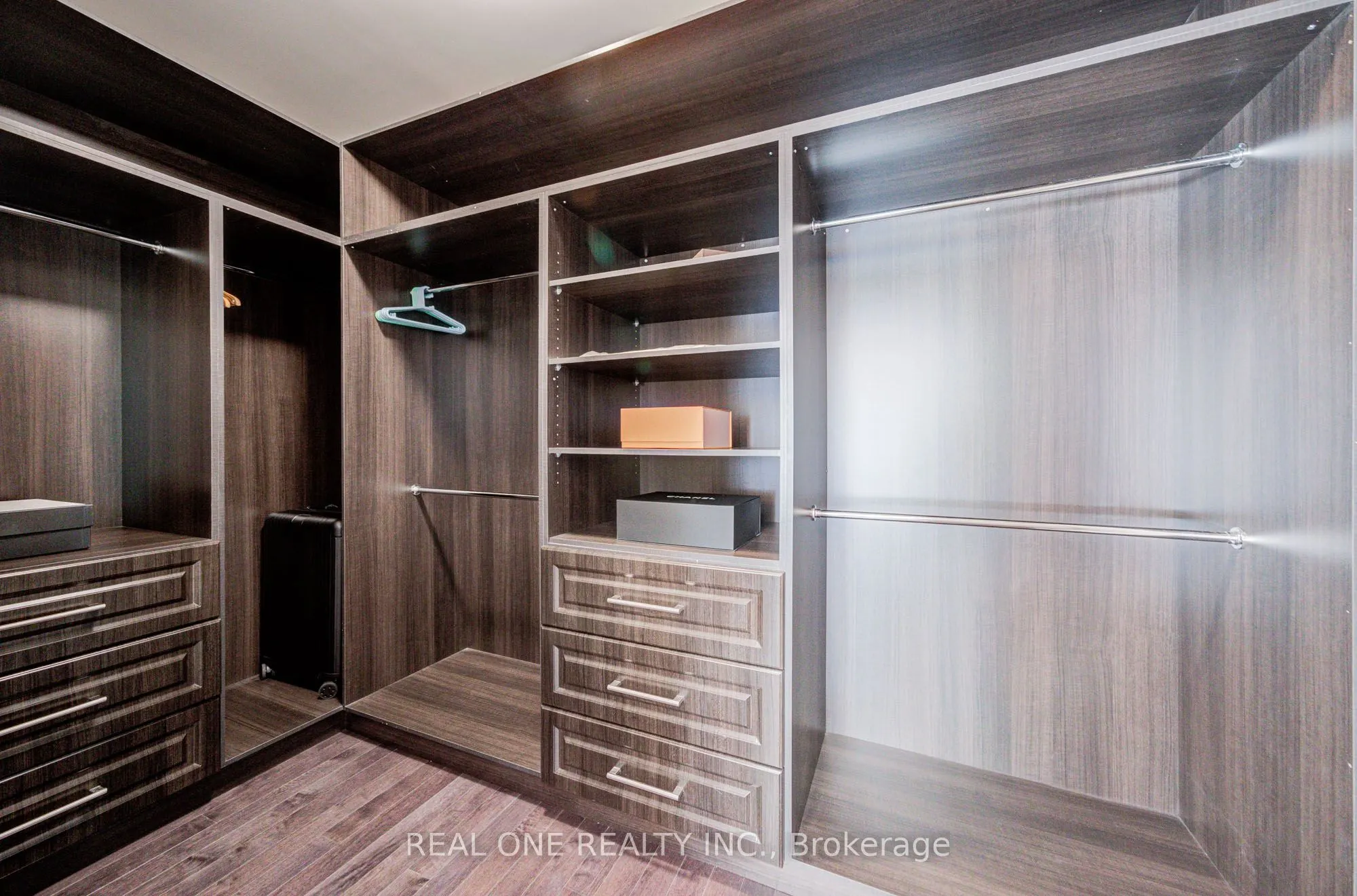 71 Bloorview Place, #19