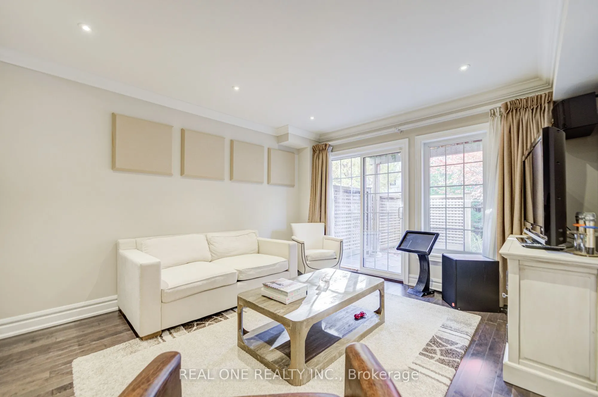 71 Bloorview Place, #19