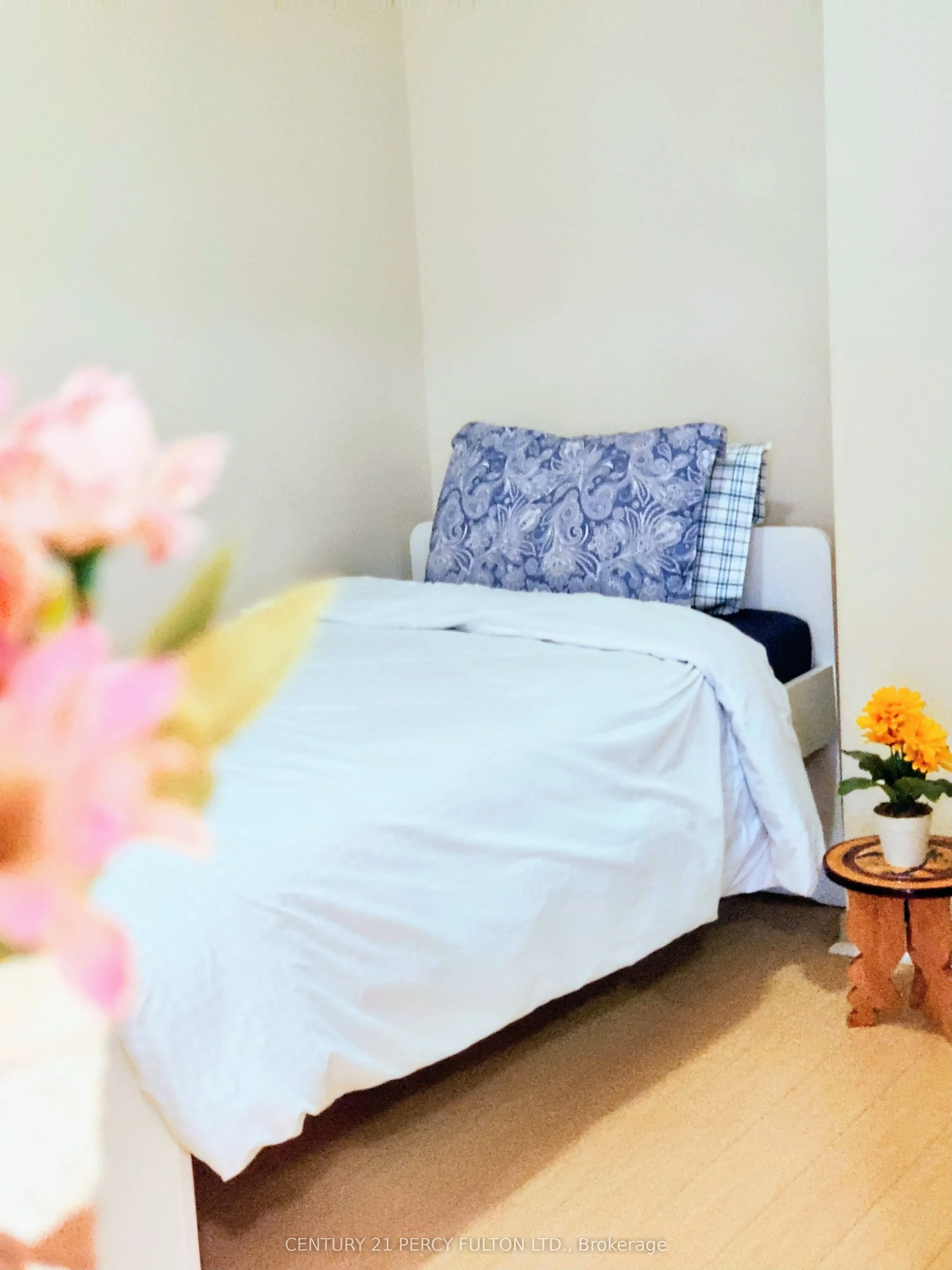 393 King Street W, #1204