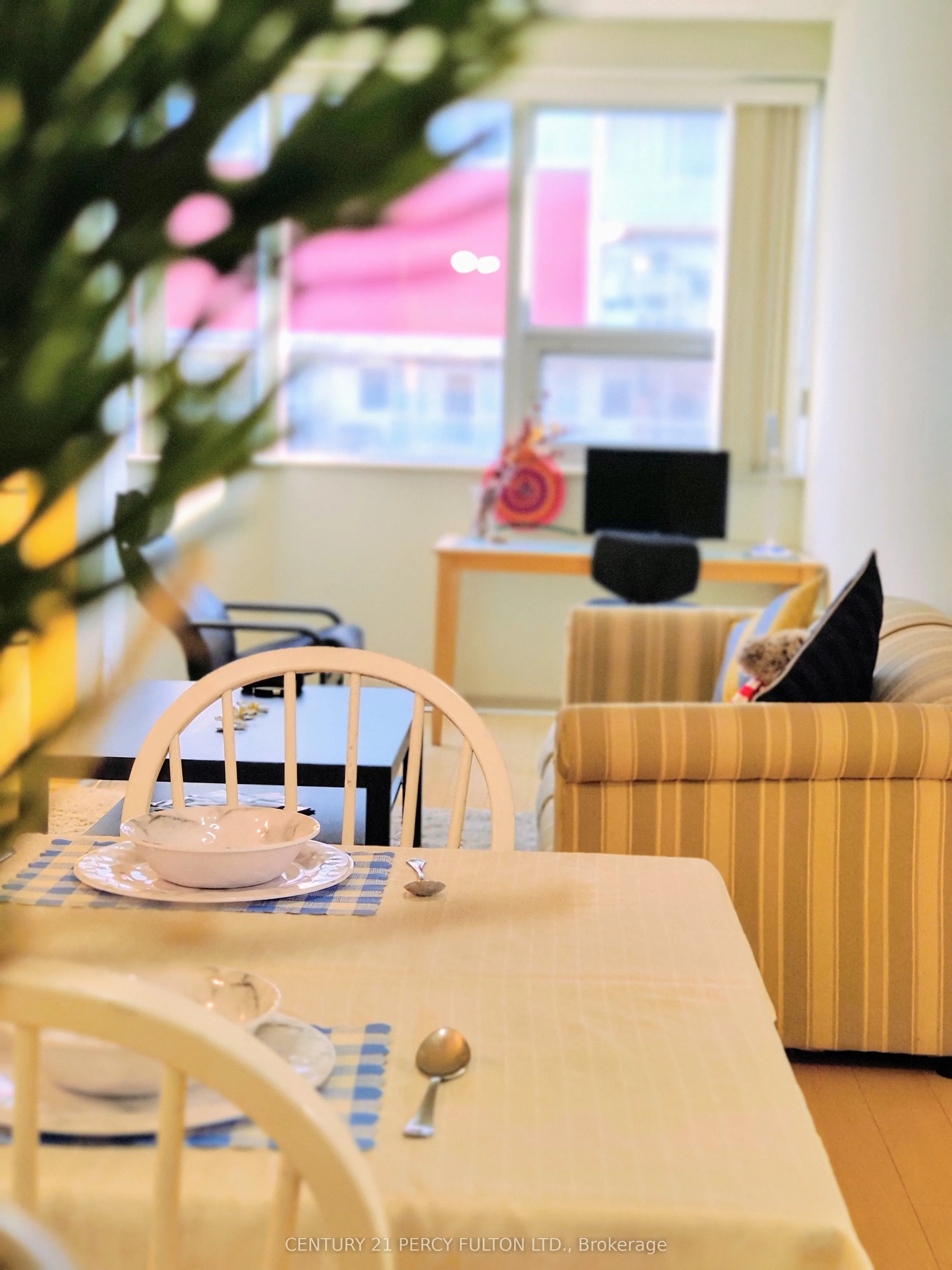 393 King Street W, #1204