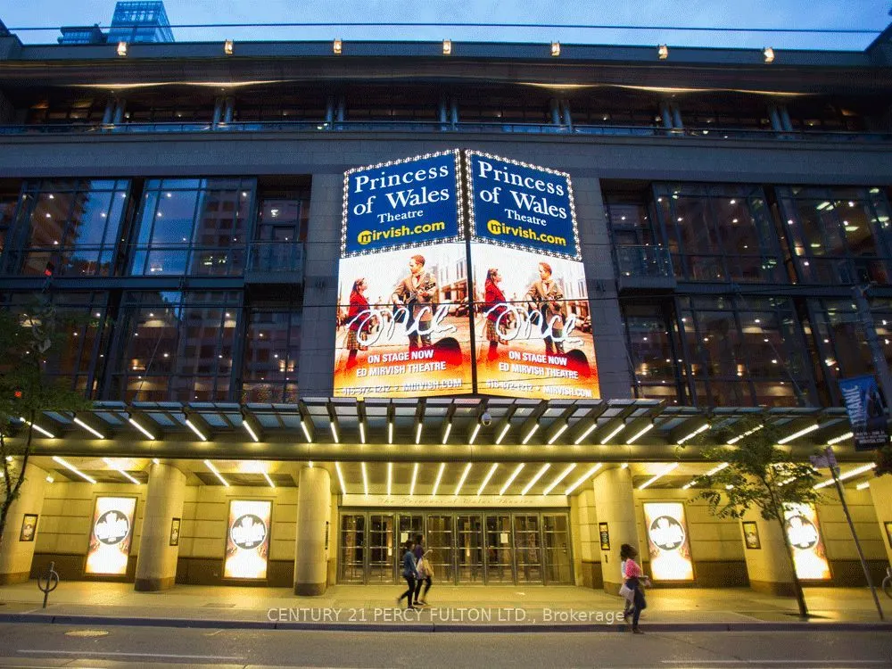 393 King Street W, #1204