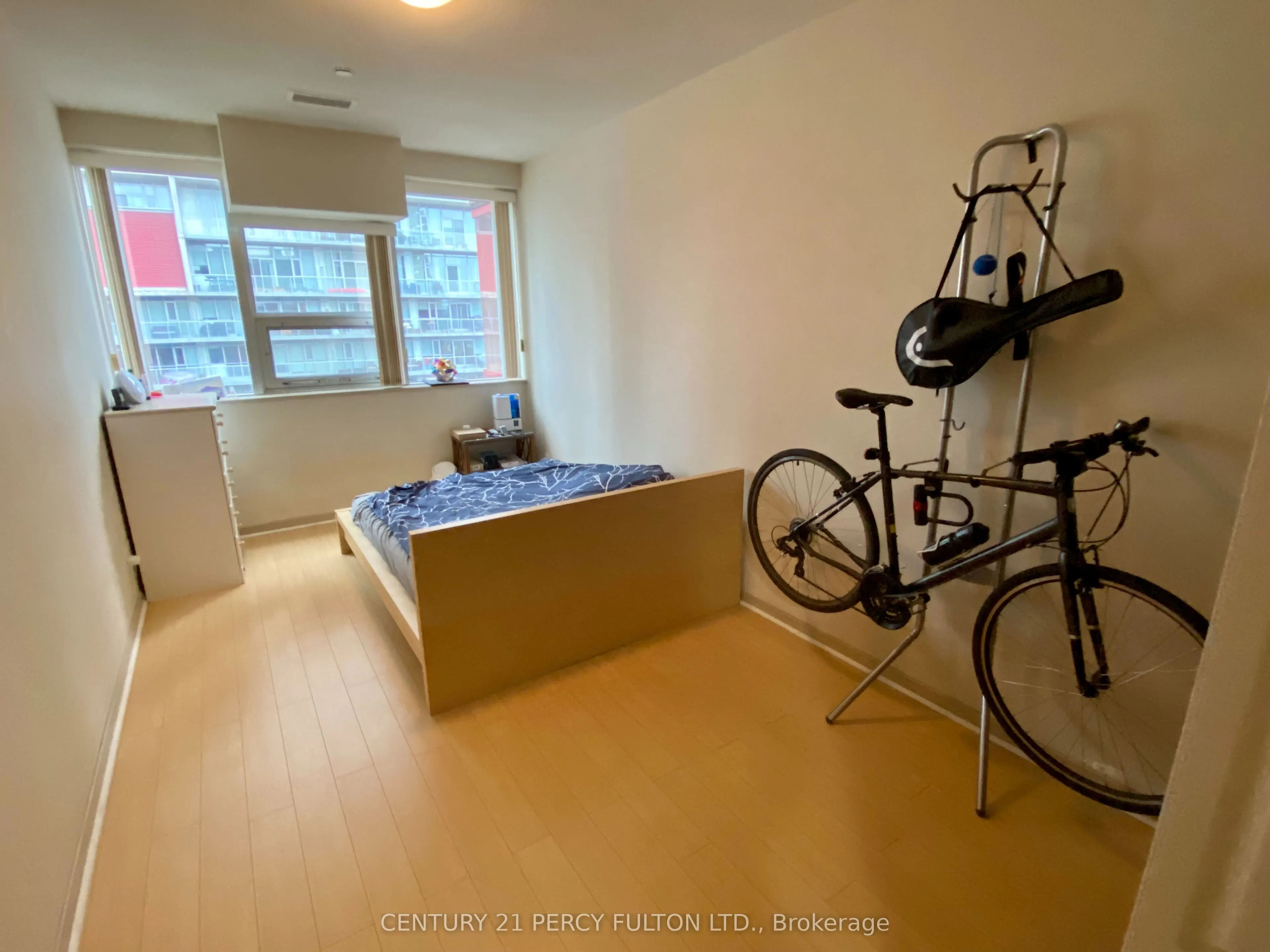 393 King Street W, #1204