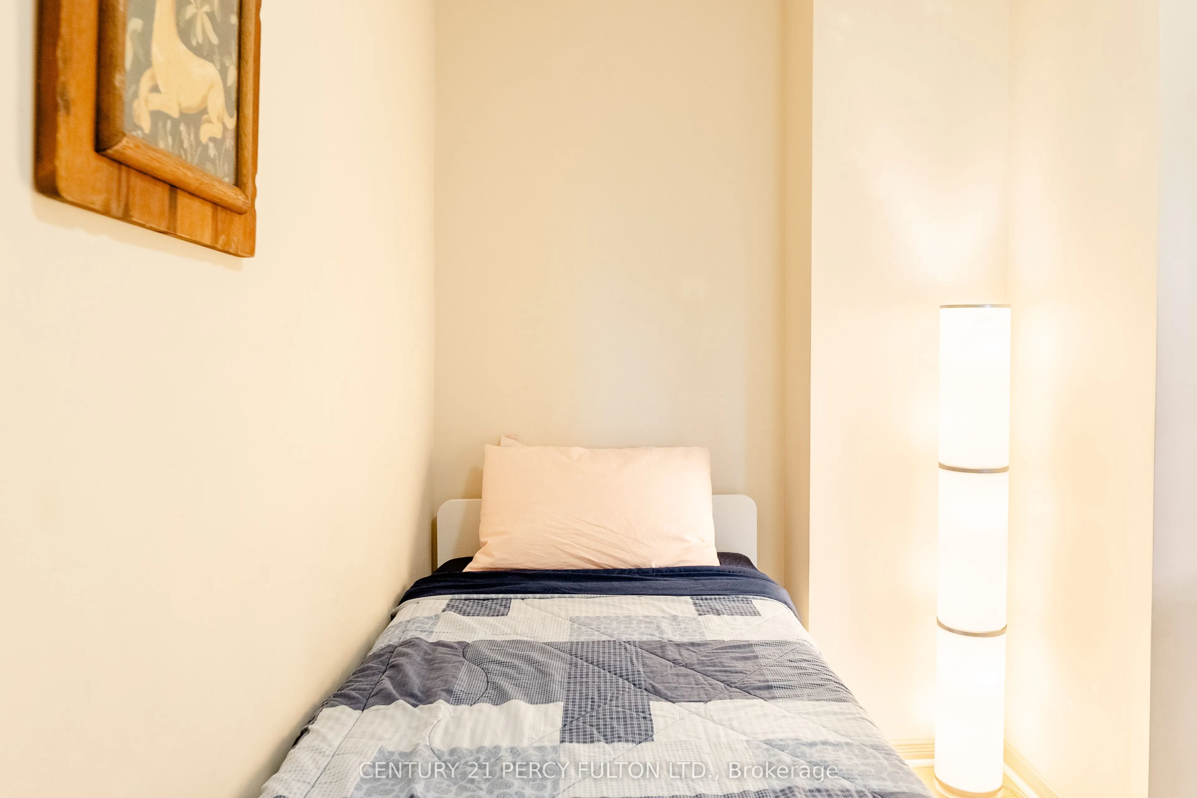 393 King Street W, #1204