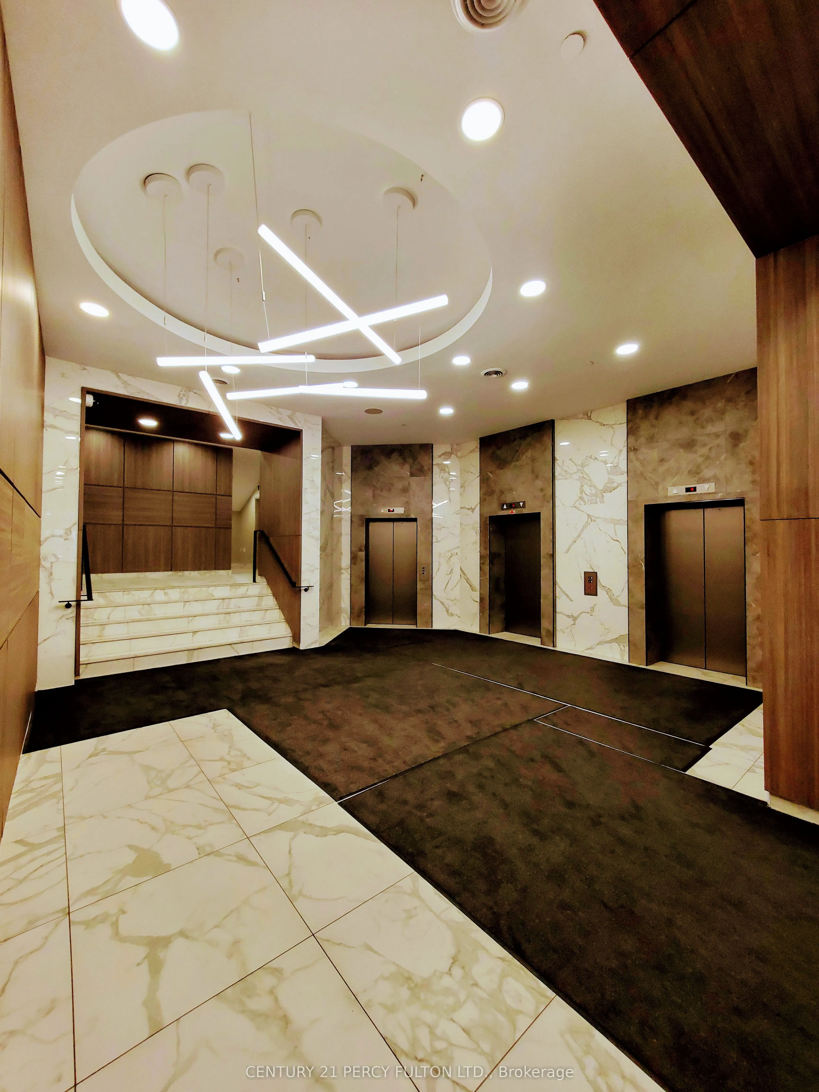 393 King Street W, #1204