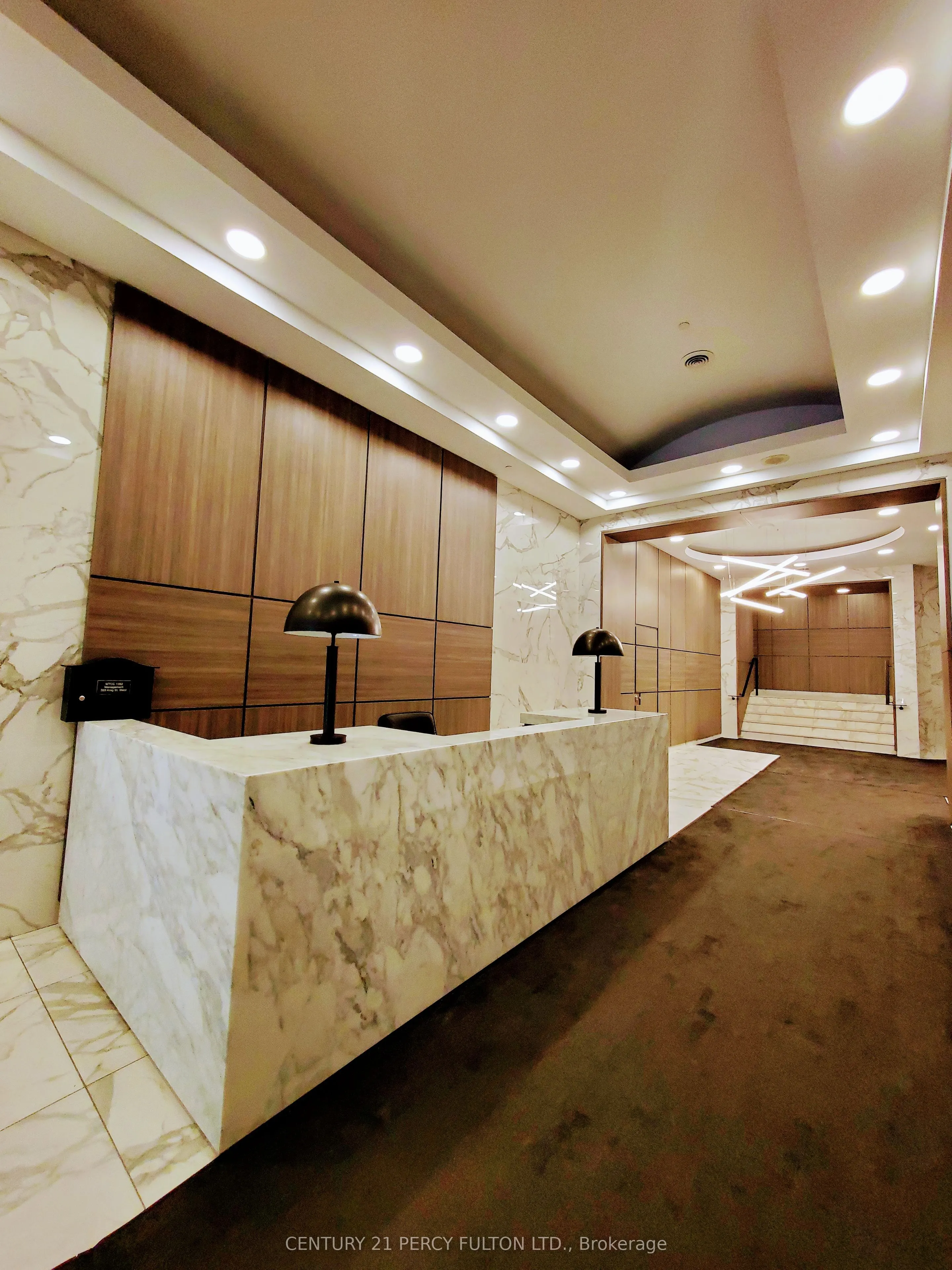 393 King Street W, #1204