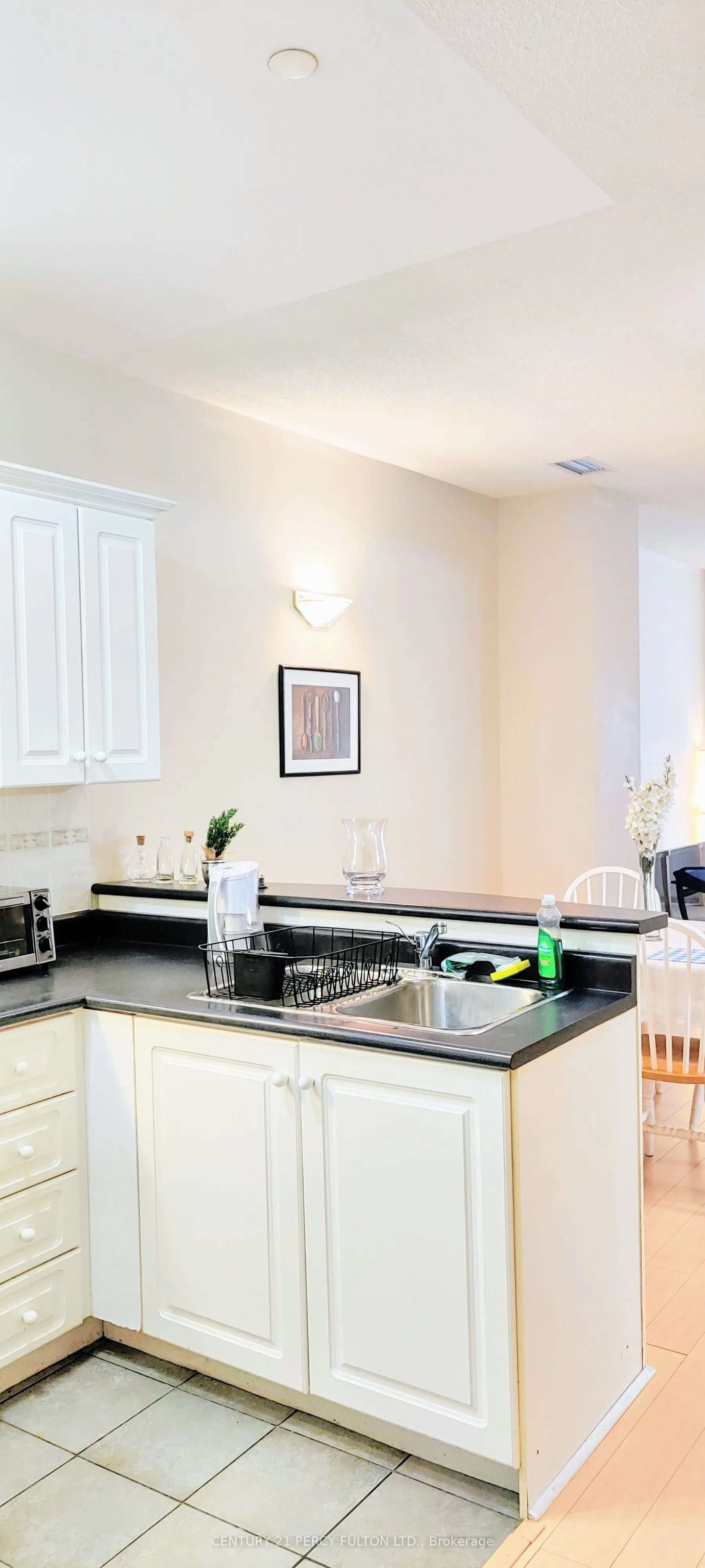 393 King Street W, #1204