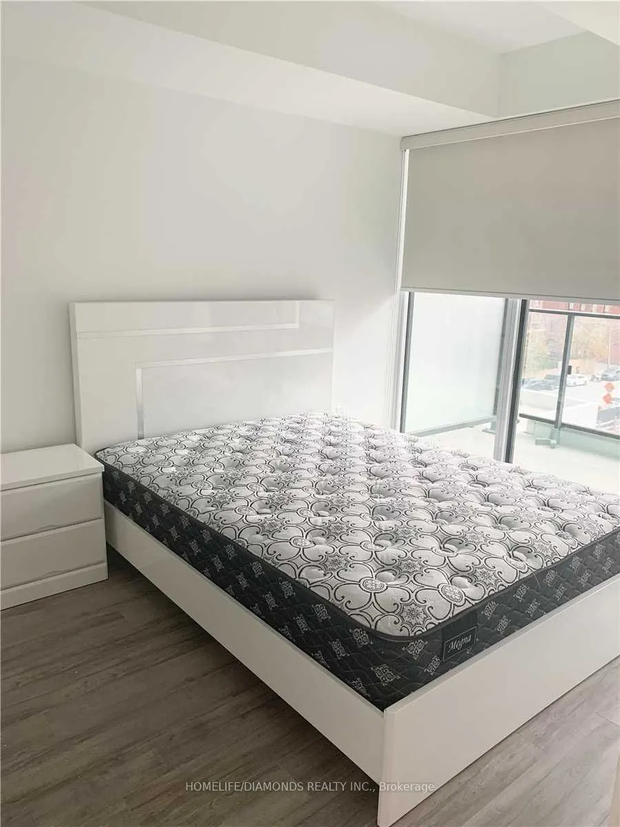 77 Shuter Street, #502