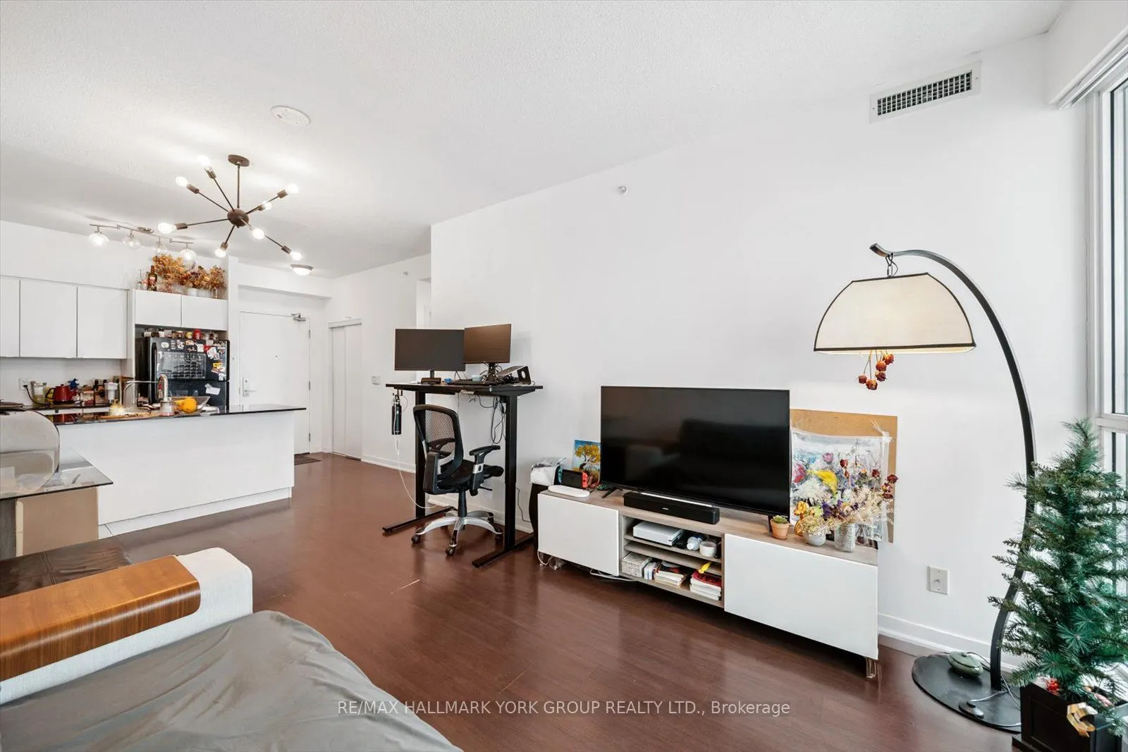 150 East Liberty Street, #1113