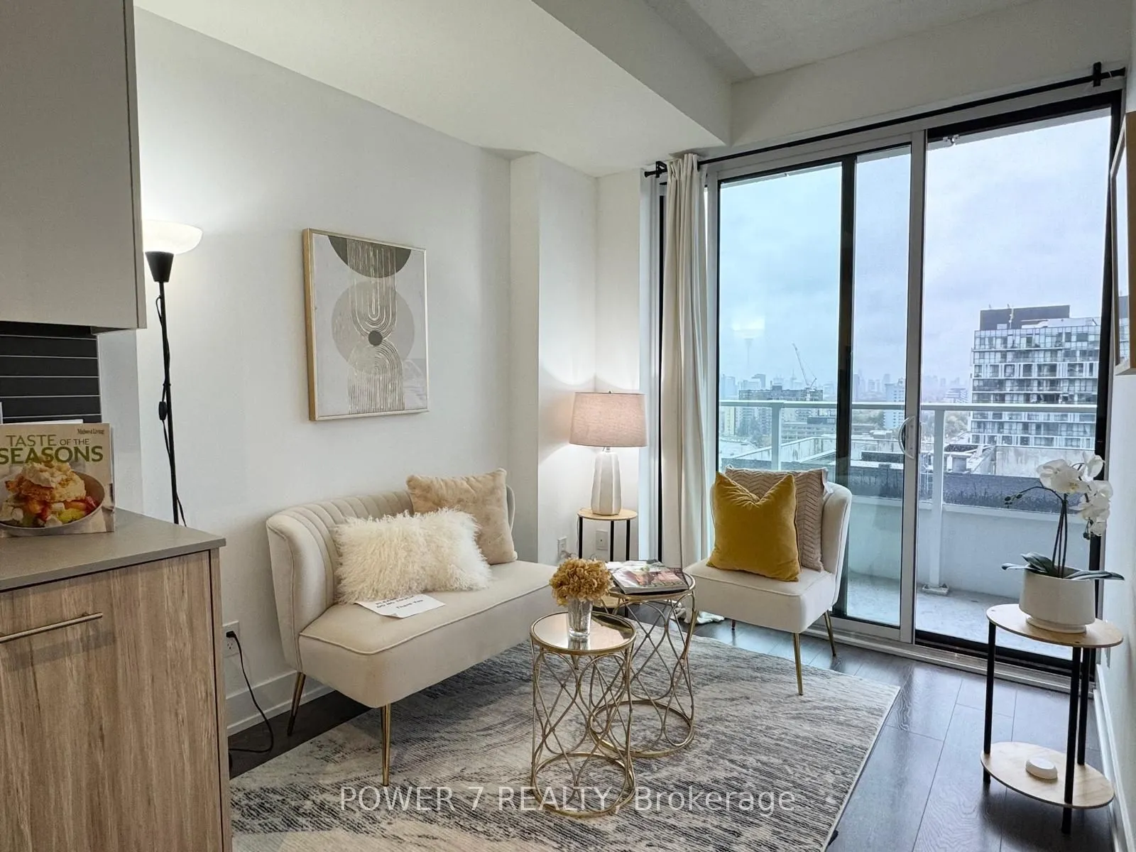 180 Fairview Mall Drive, #1705