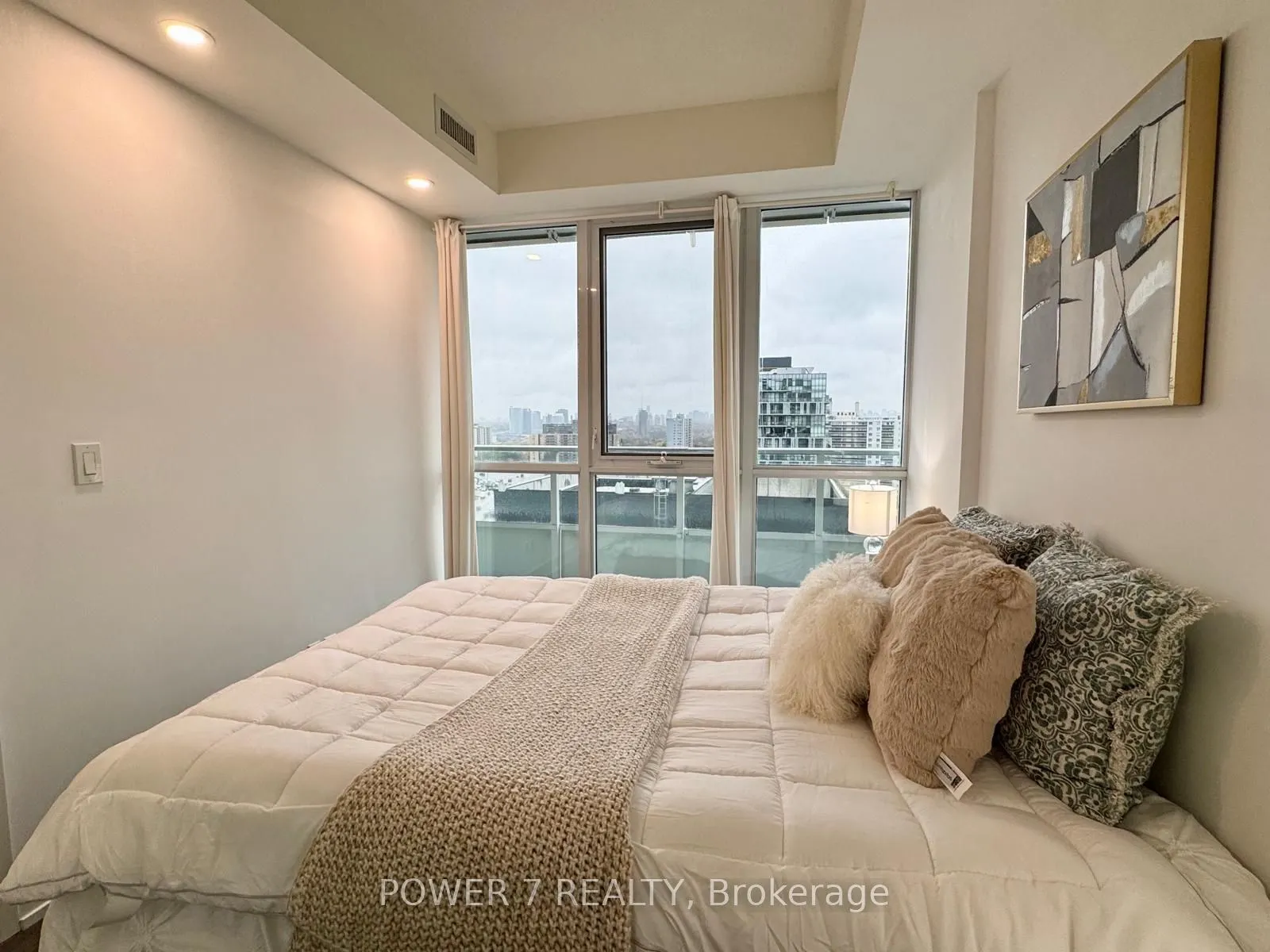 180 Fairview Mall Drive, #1705