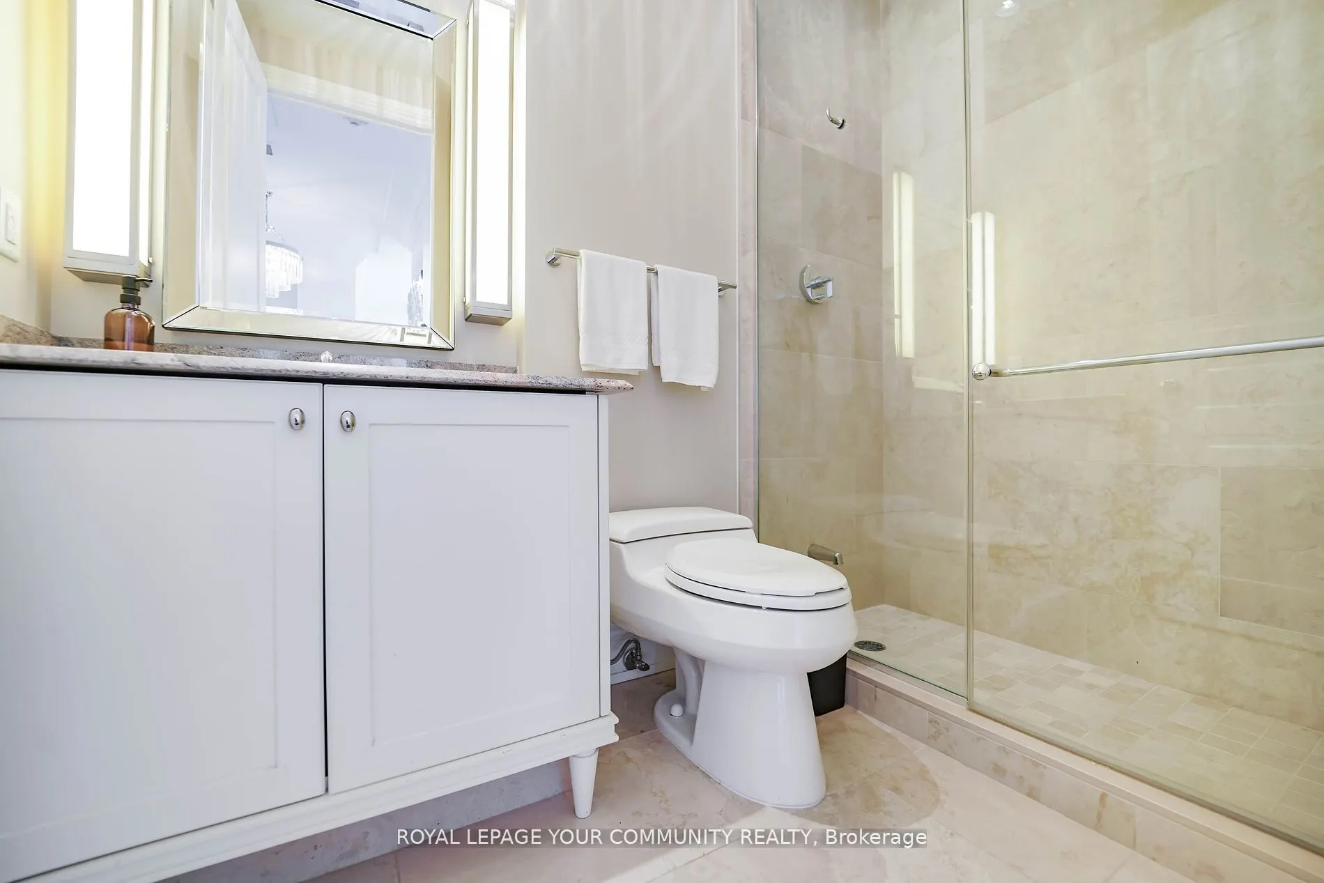 183 Wellington Street W, #3903