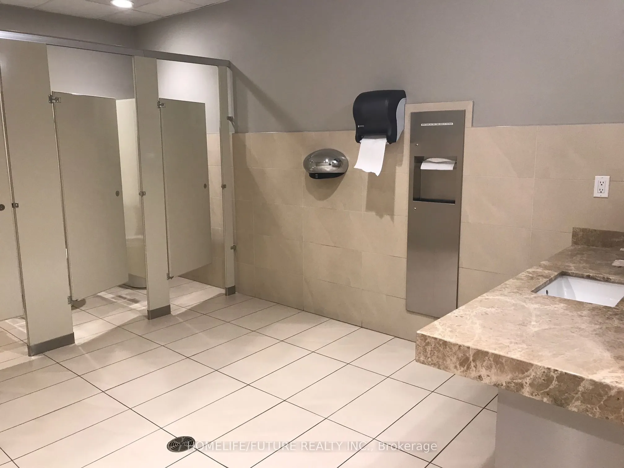 5409 Yonge Street, #209