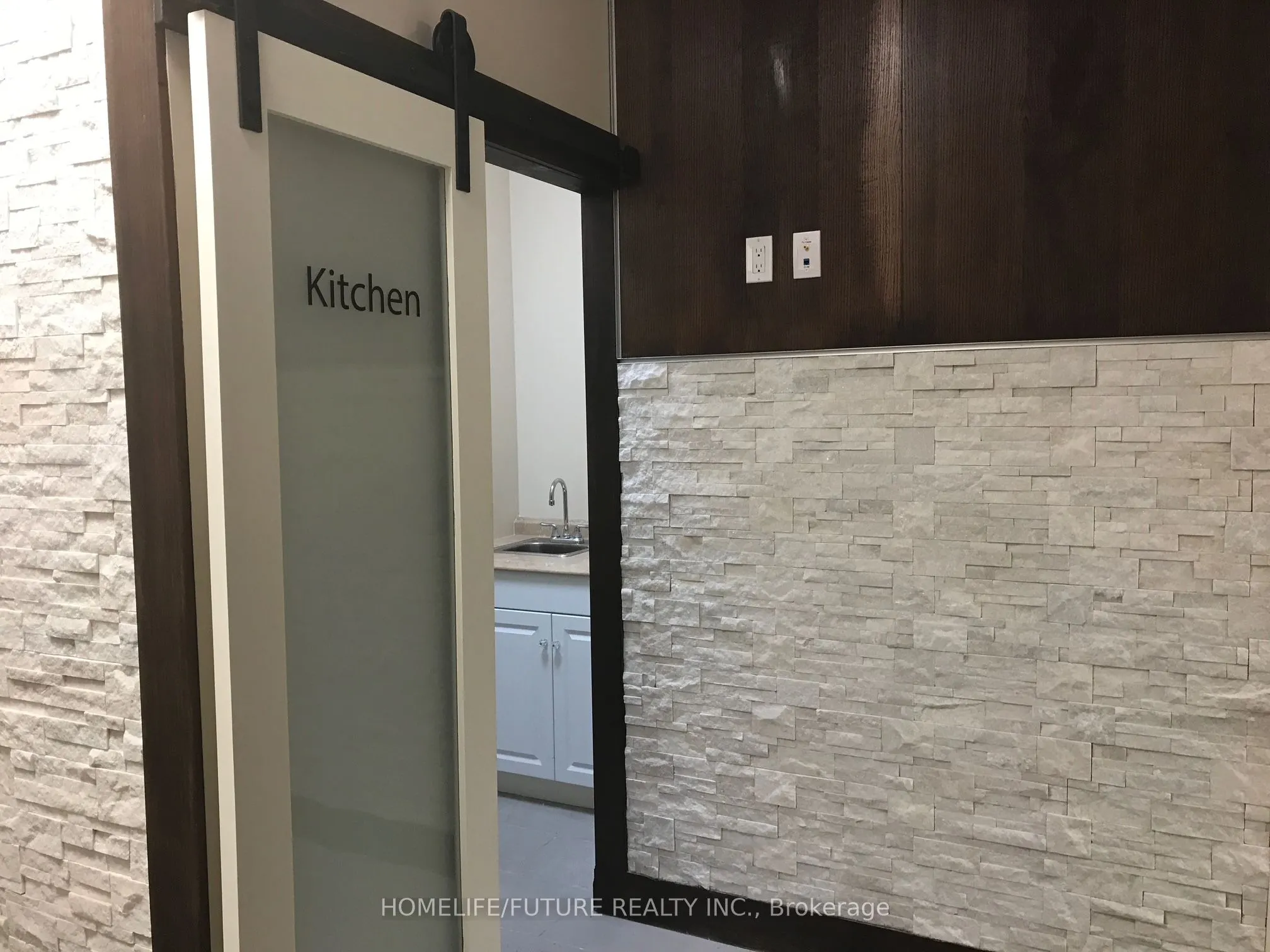 5409 Yonge Street, #209