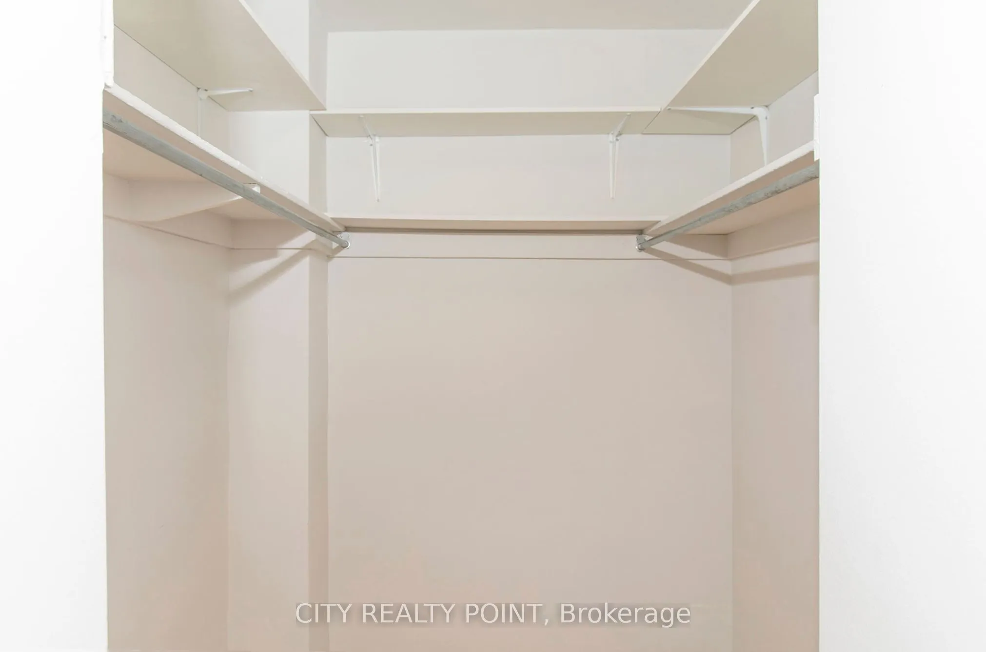 6200 Bathurst Street, #711