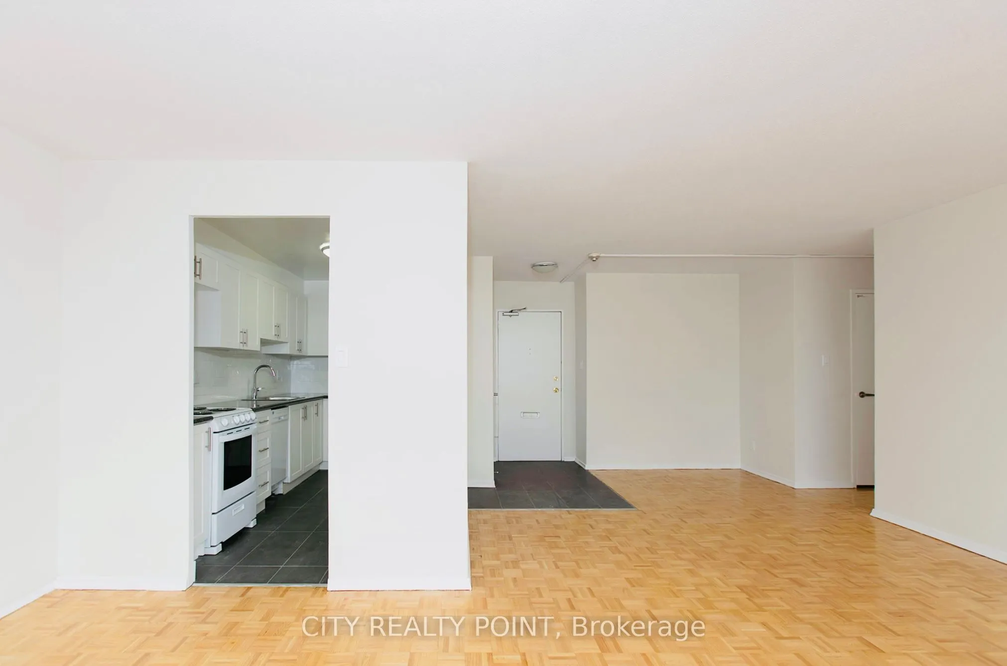 6200 Bathurst Street, #711