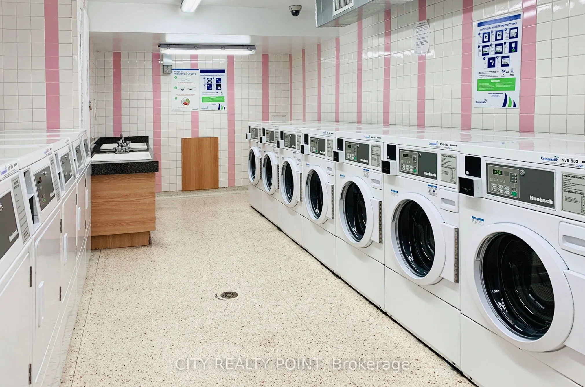 6200 Bathurst Street, #711