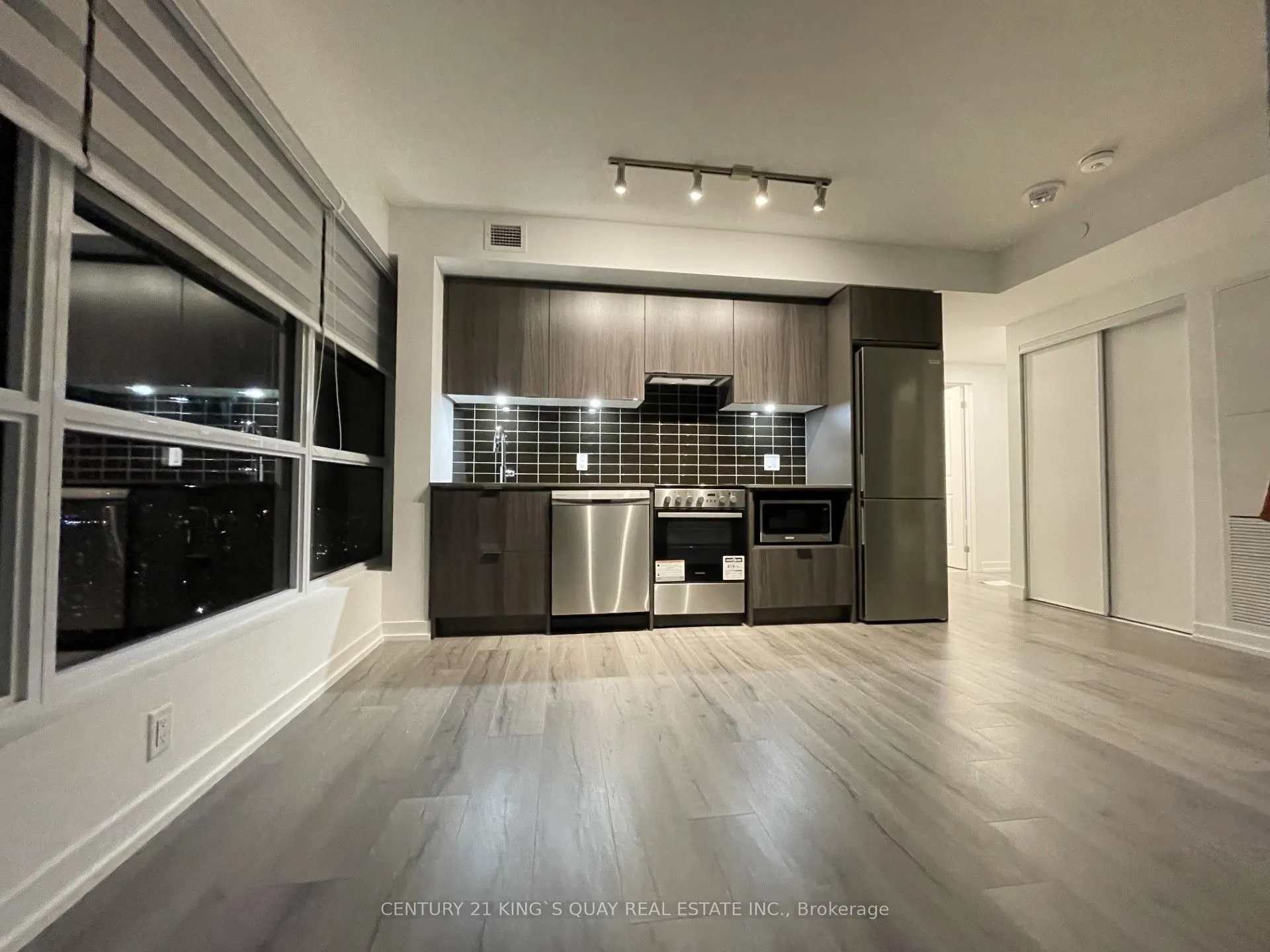 395 Bloor Street E, #3807