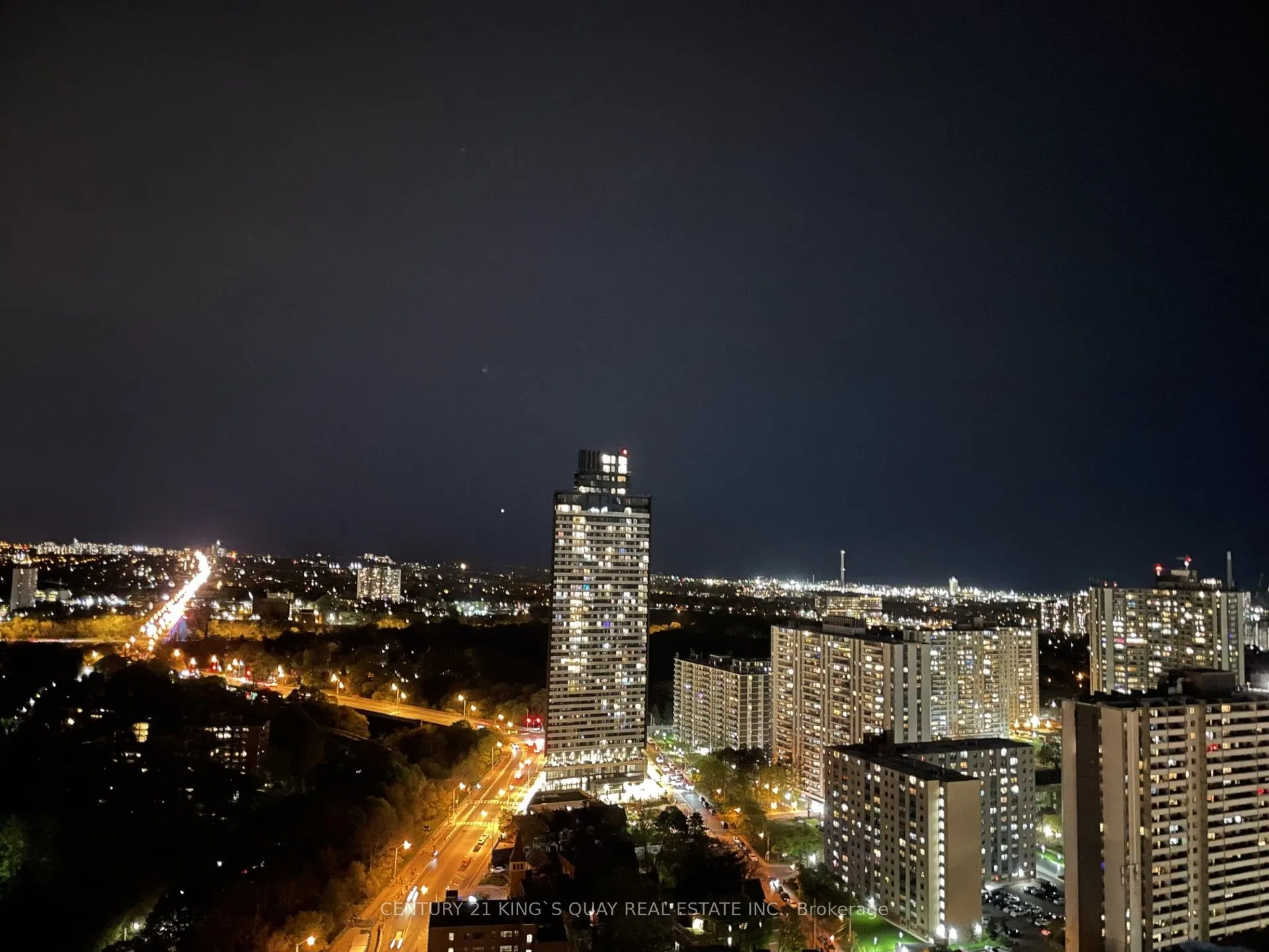 395 Bloor Street E, #3807