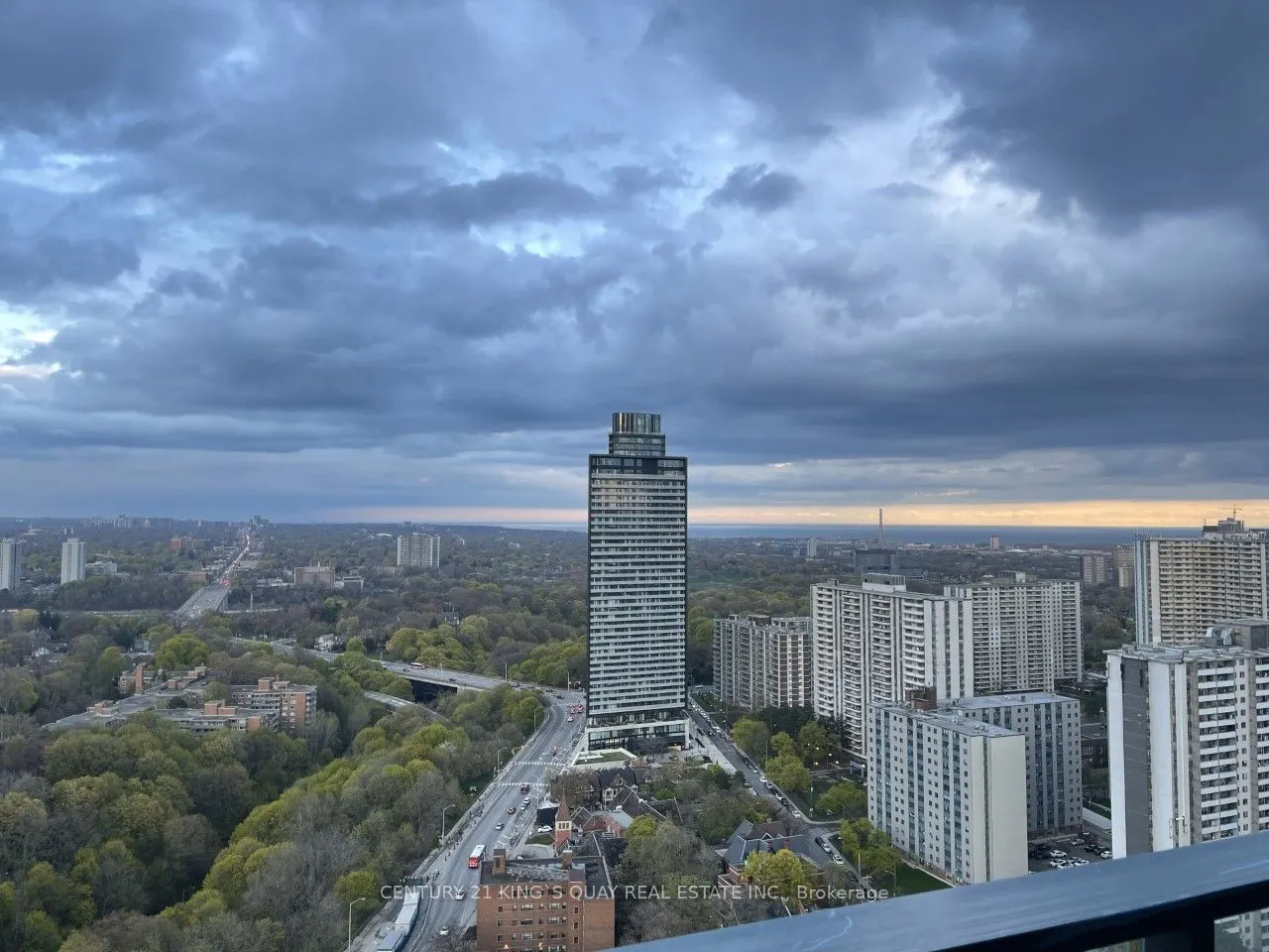 395 Bloor Street E, #3807