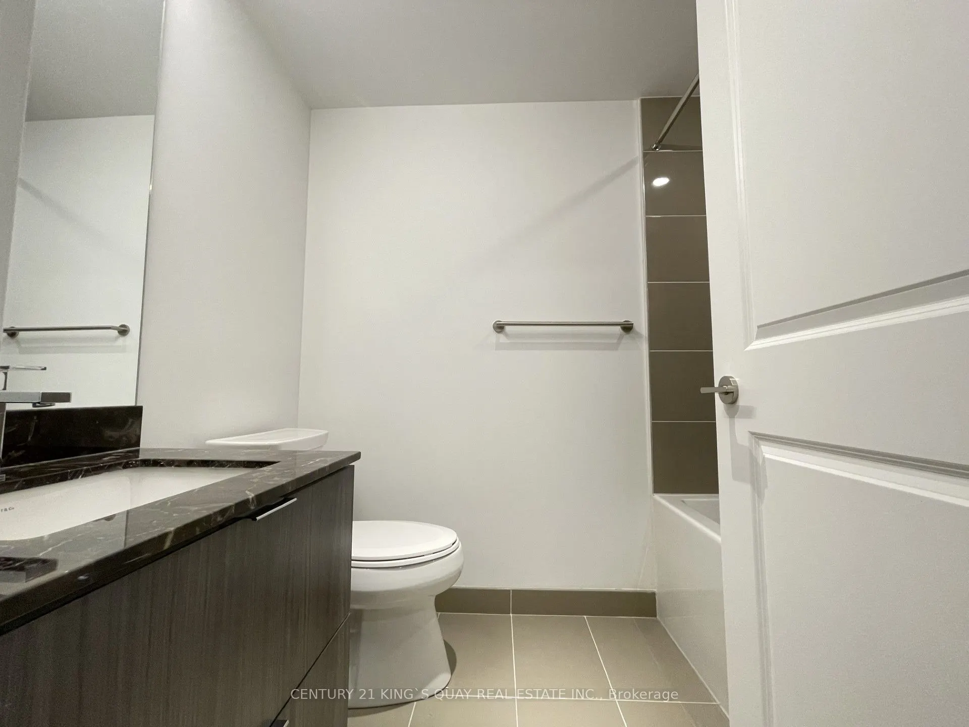 395 Bloor Street E, #3807