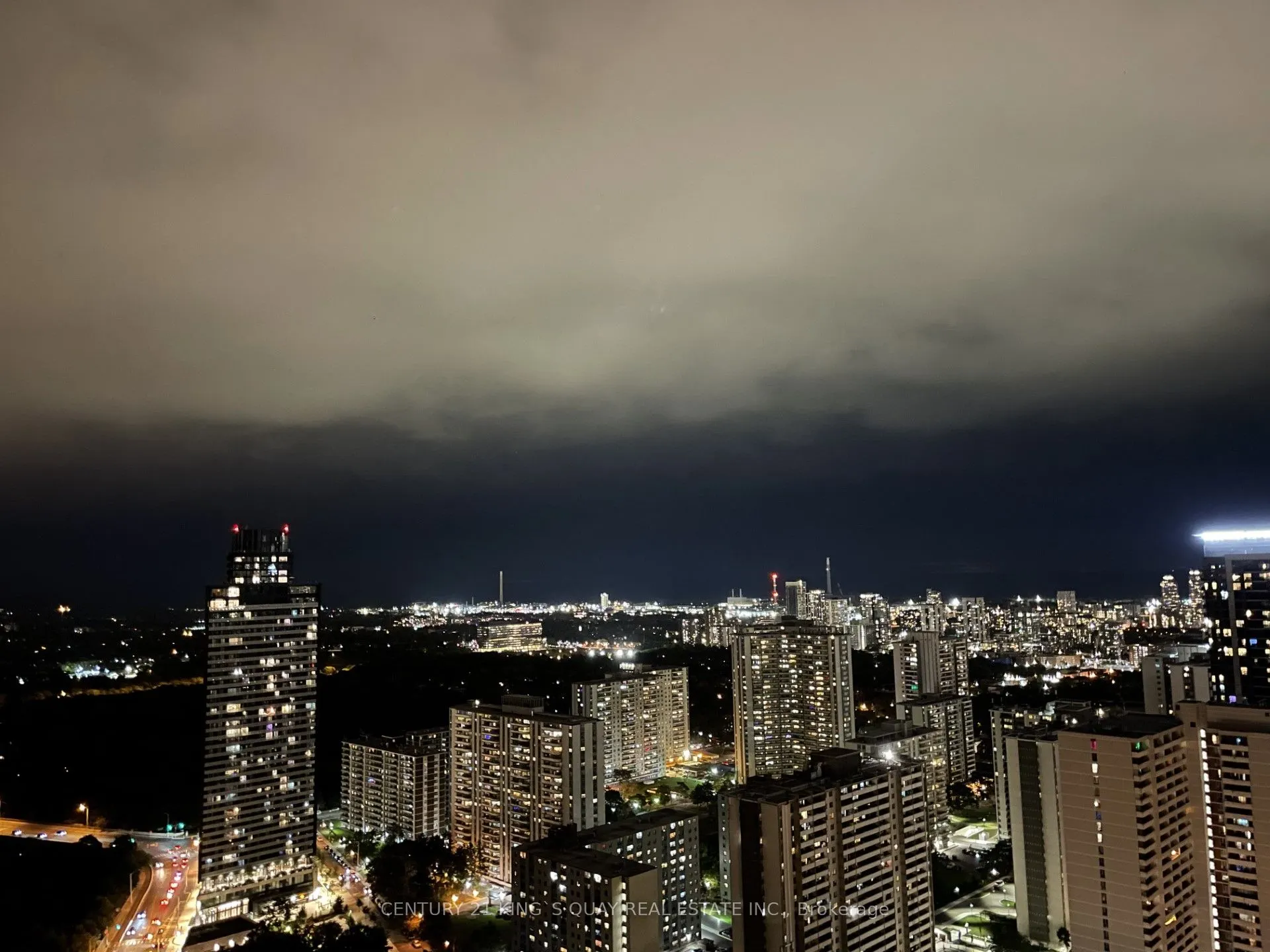 395 Bloor Street E, #3807