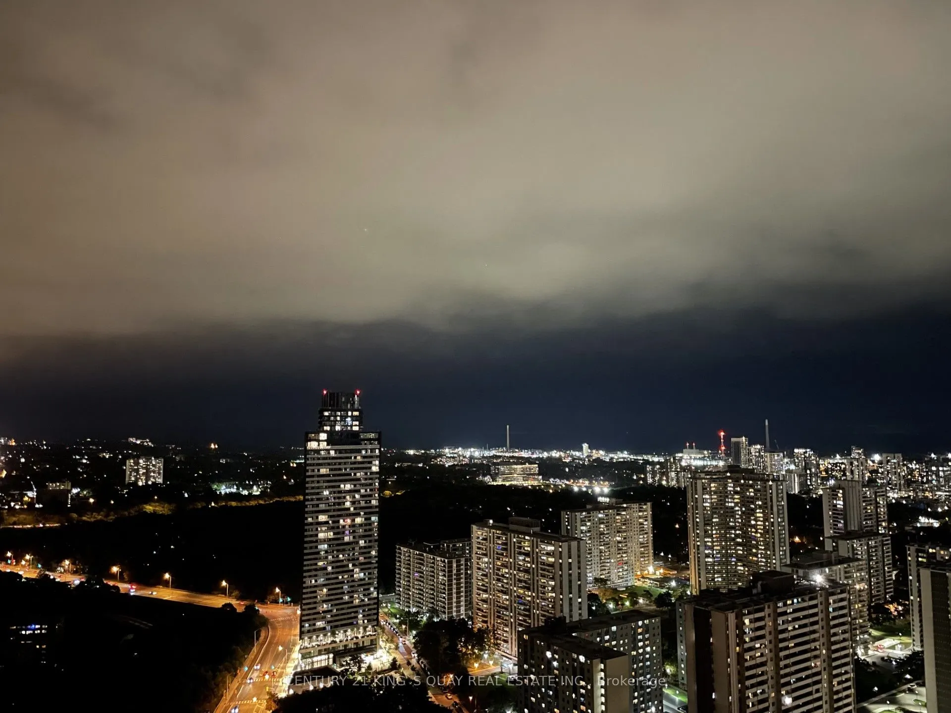 395 Bloor Street E, #3807