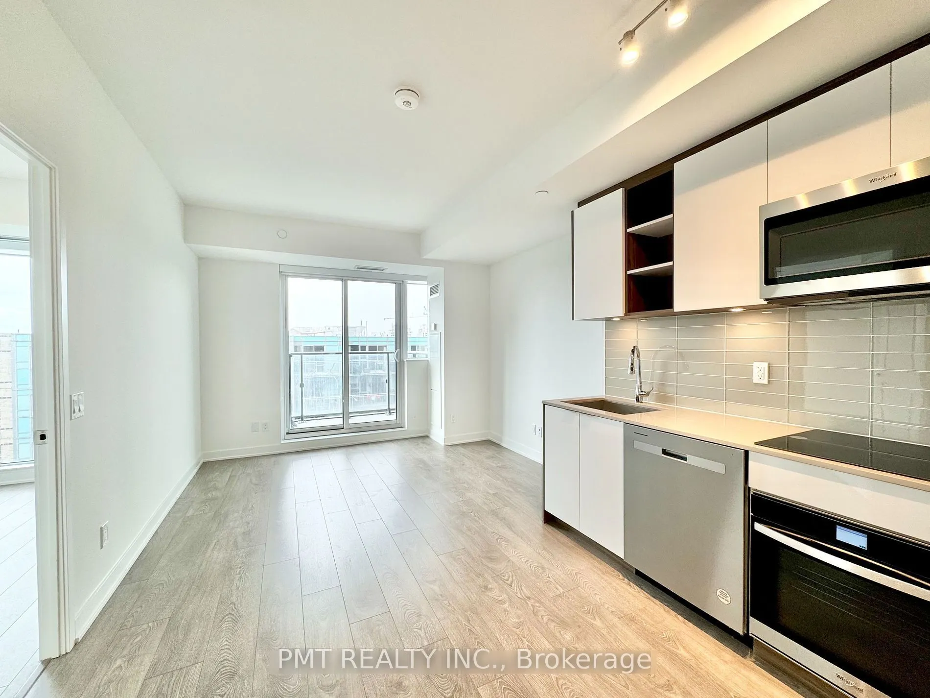 543 Richmond Street W, #1001