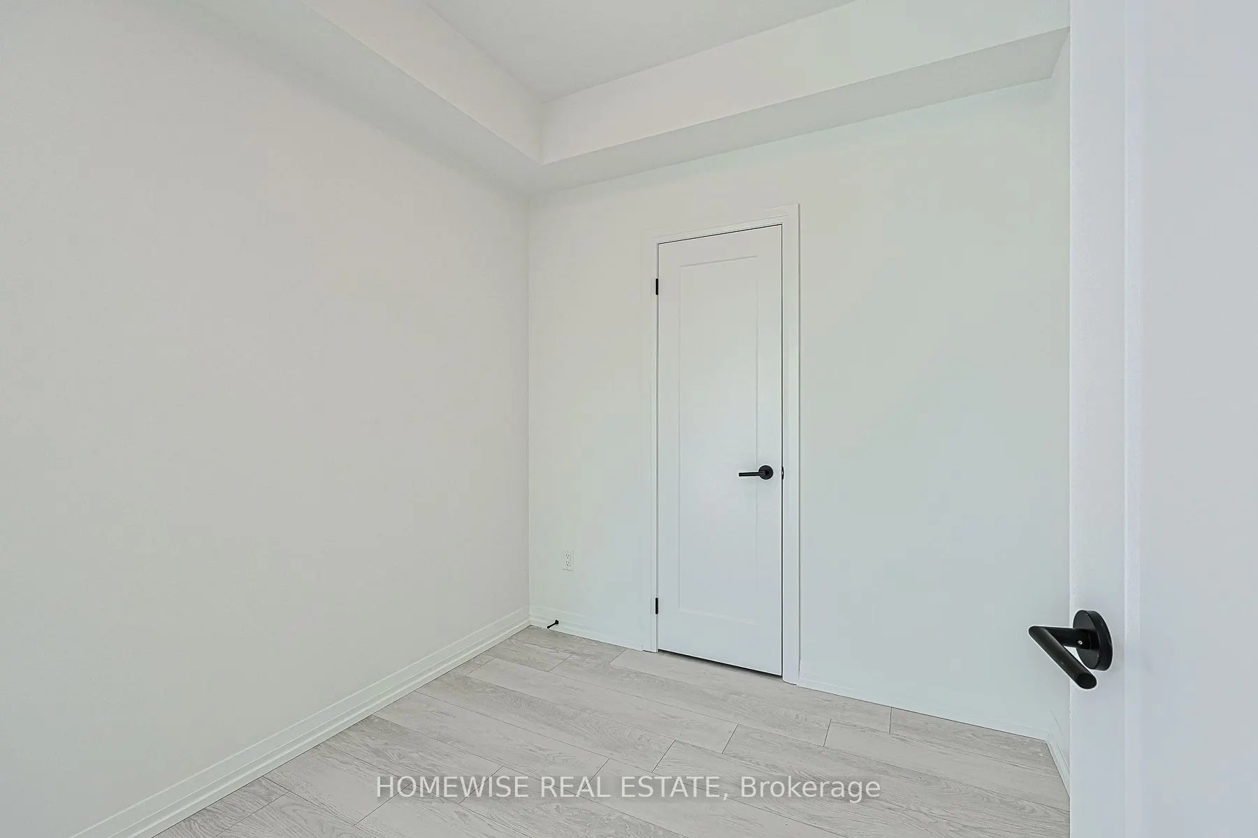 280 Dundas Street W, #604