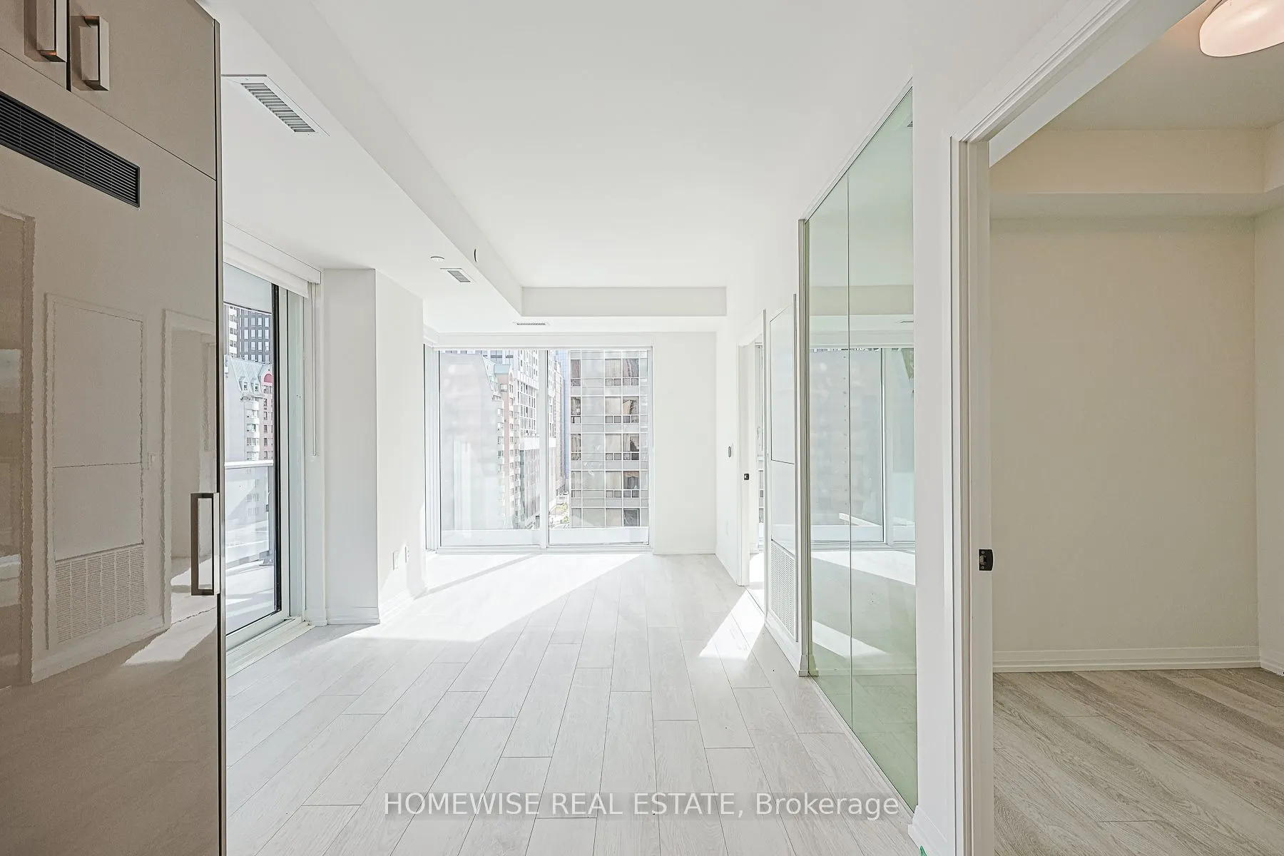 280 Dundas Street W, #604