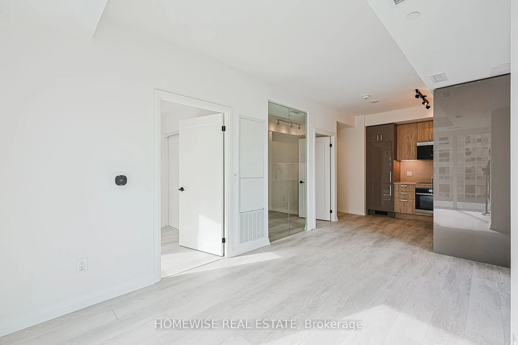 280 Dundas Street W, #604