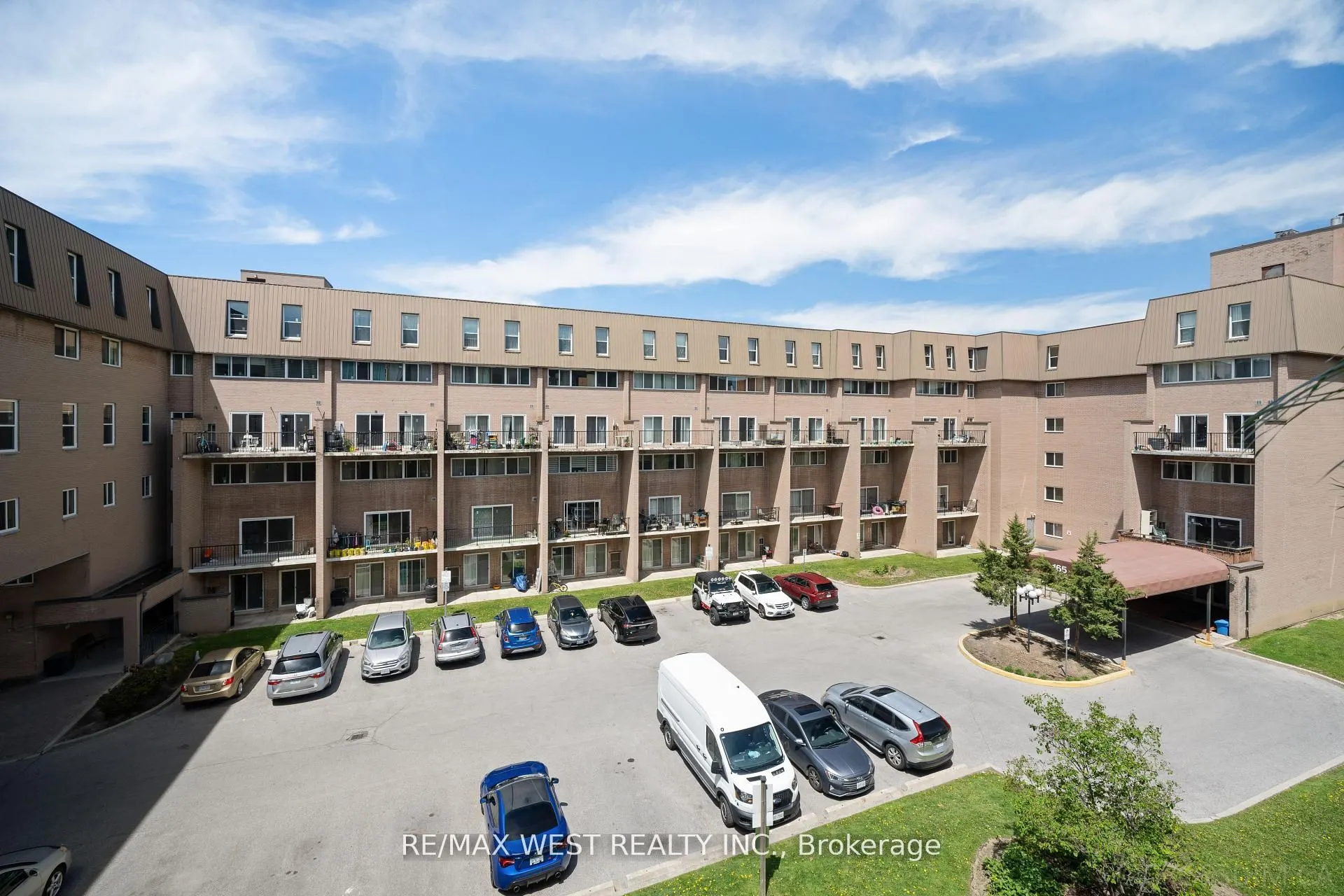 165 Cherokee Boulevard N, #236