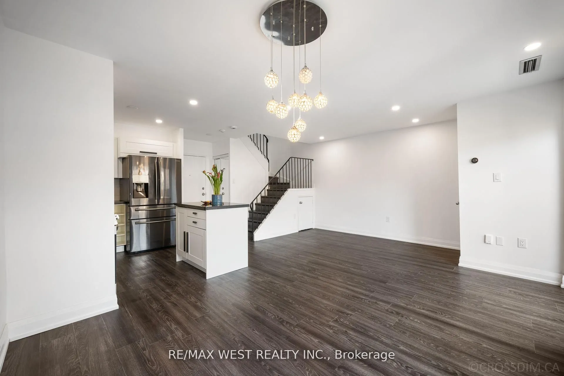 165 Cherokee Boulevard N, #236