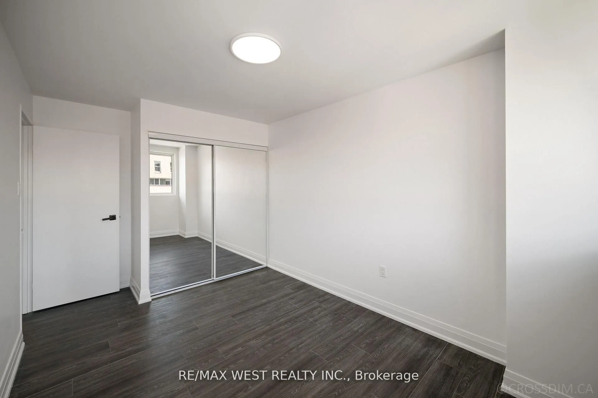 165 Cherokee Boulevard N, #236